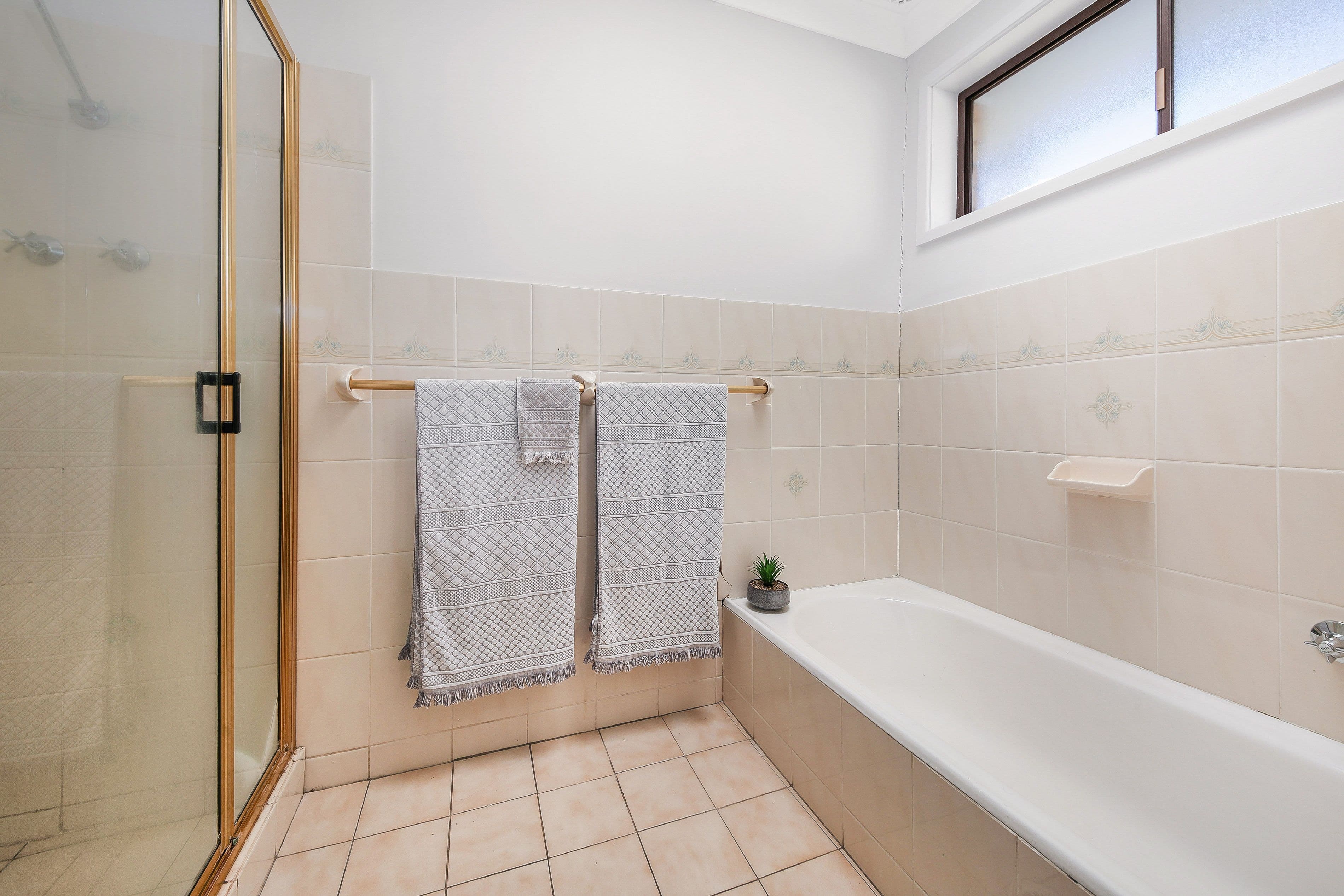 2 Bangalay Street, Georges Hall NSW 2198, Georges Hall - Thumbnail 7