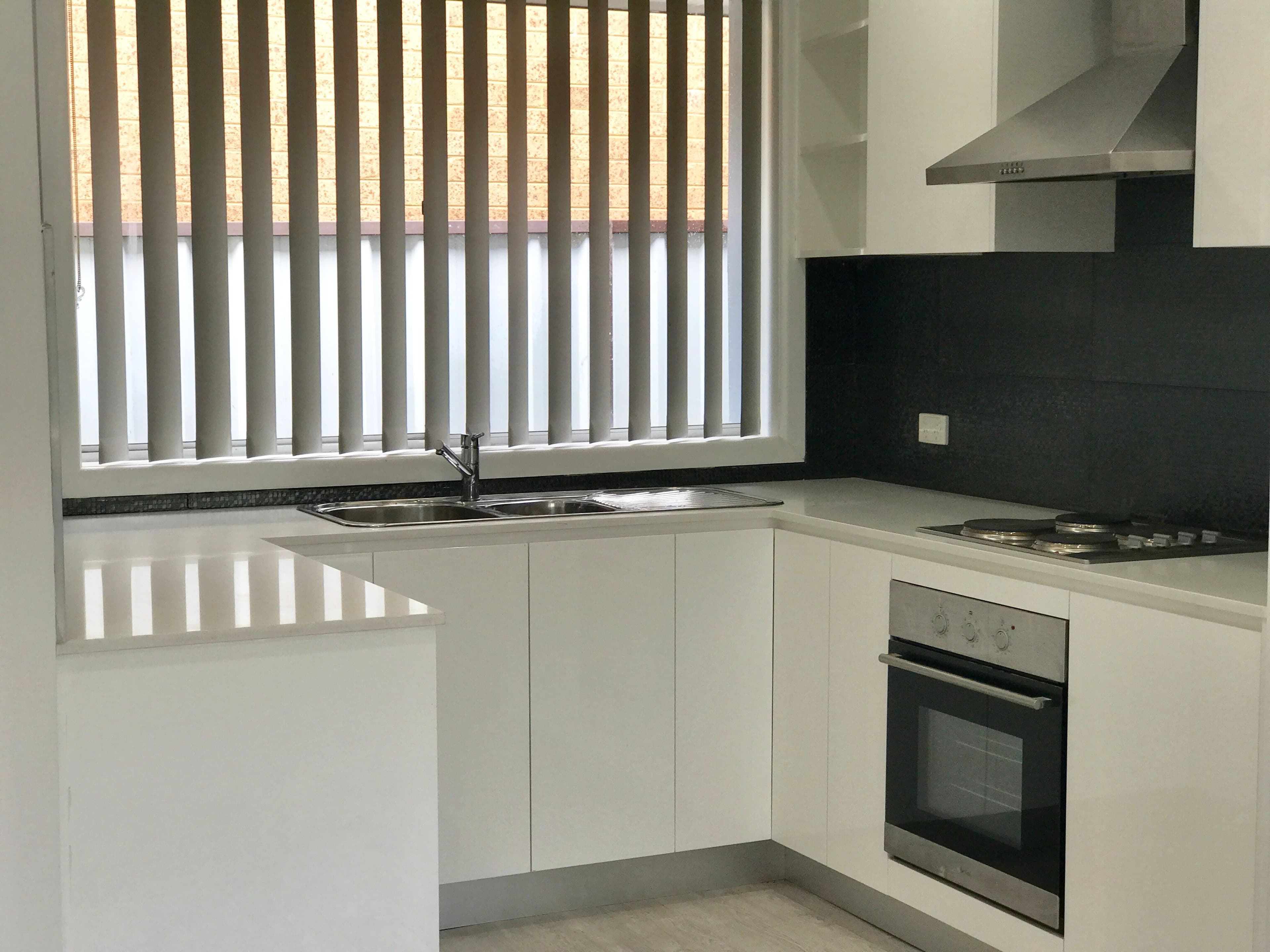 27 Templeton Crescent, Moorebank - Thumbnail 2