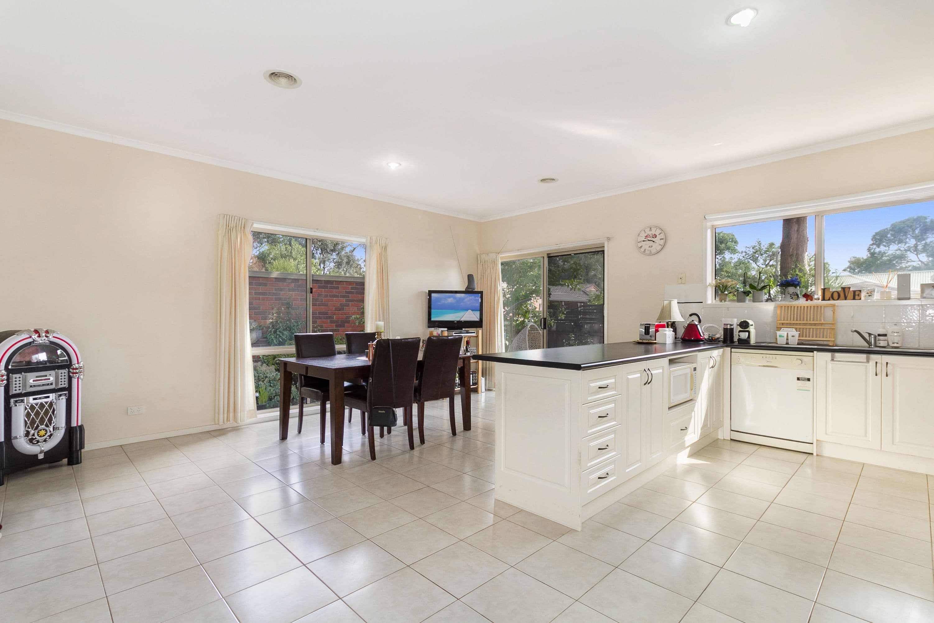 4 Renwick Road, Ferntree Gully VIC 3156, Ferntree Gully - Thumbnail 4