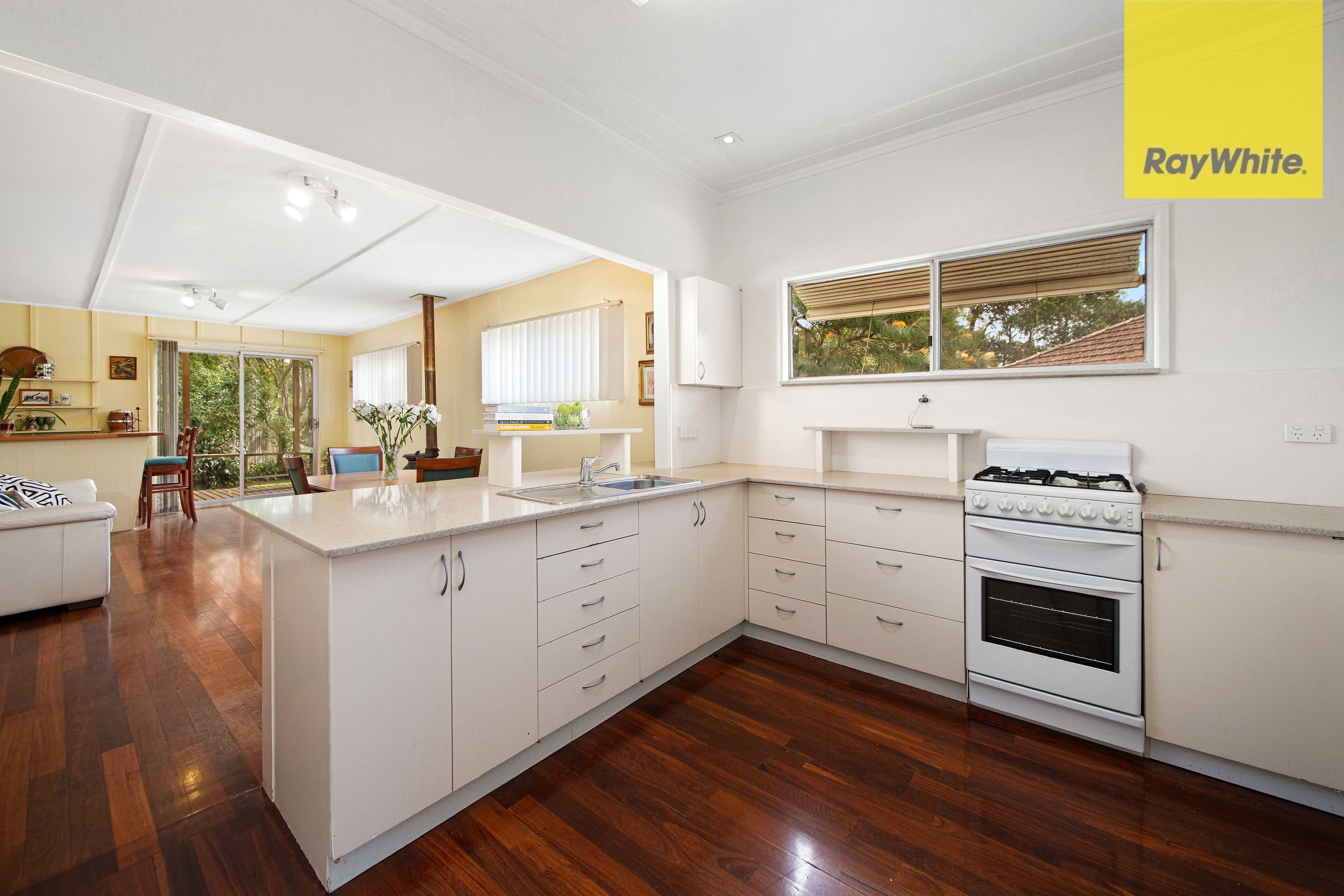 10 Mandur Place, Caringbah South NSW 2229, Caringbah South - Thumbnail 4