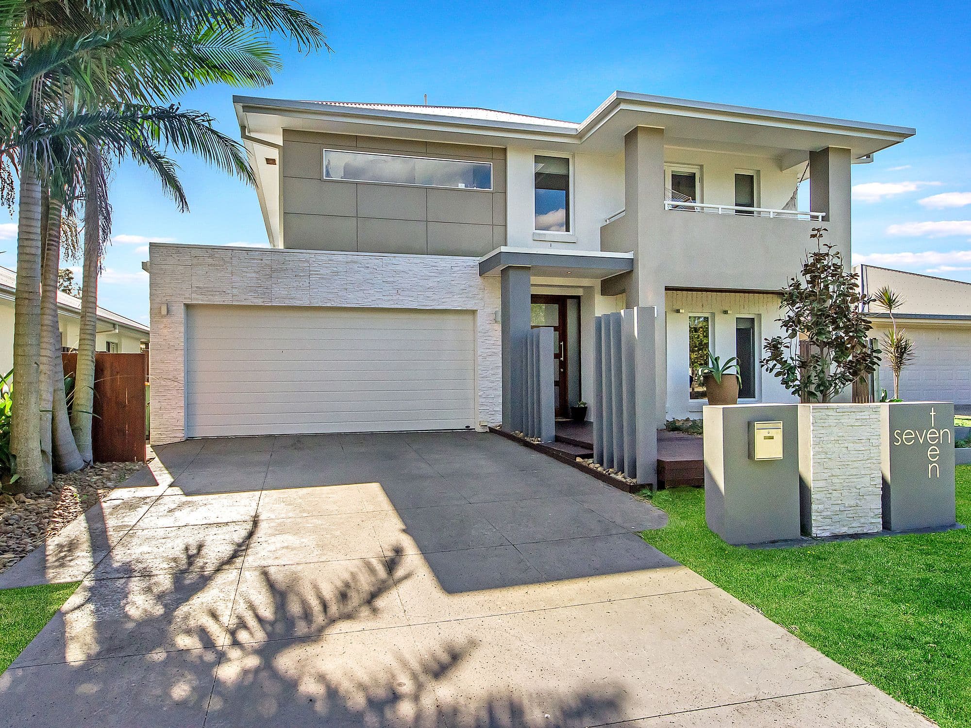 17 Drafters Crescent, Maudsland QLD 4210, Maudsland - Thumbnail 2