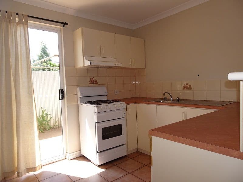 2/96 Dugan Street, Kalgoorlie WA 6430, Kalgoorlie - Thumbnail 2