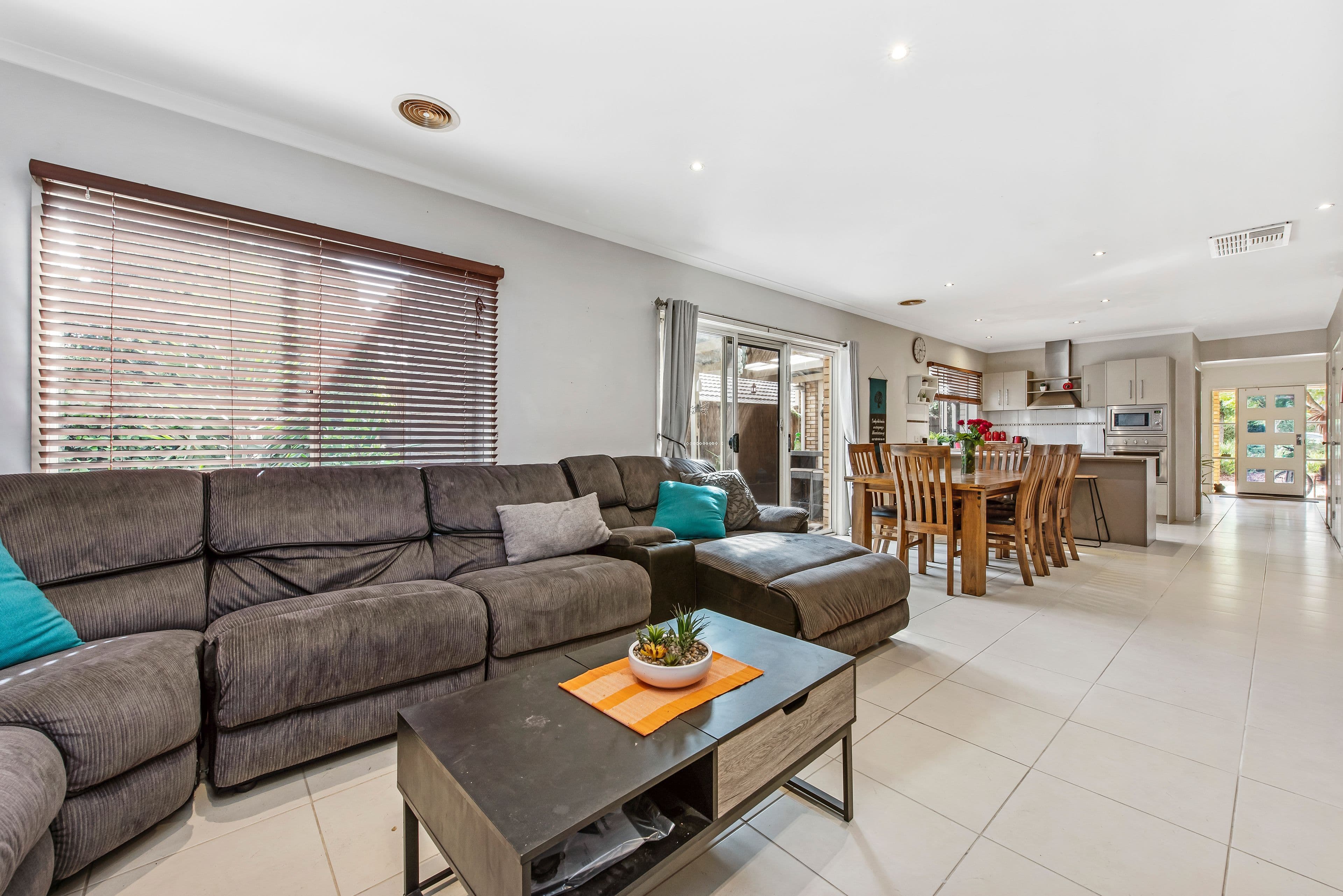 11 Fallingwater Drive, Pakenham VIC 3810, Pakenham - Thumbnail 5