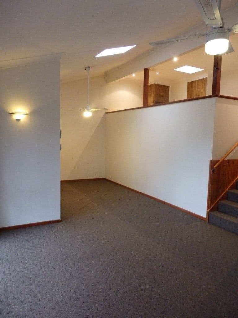 21 Hallen Close, Swinger Hill ACT 2606, Swinger Hill - Thumbnail 2