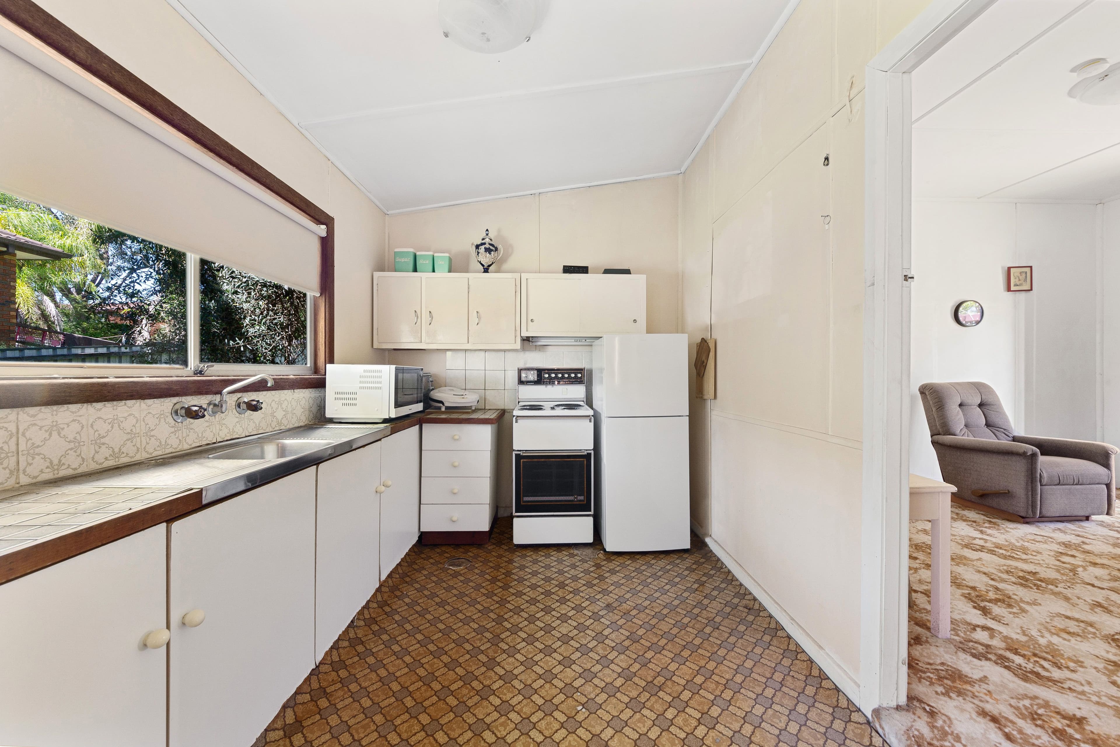 10 Rays Road, Bateau Bay NSW 2261, Bateau Bay - Thumbnail 3