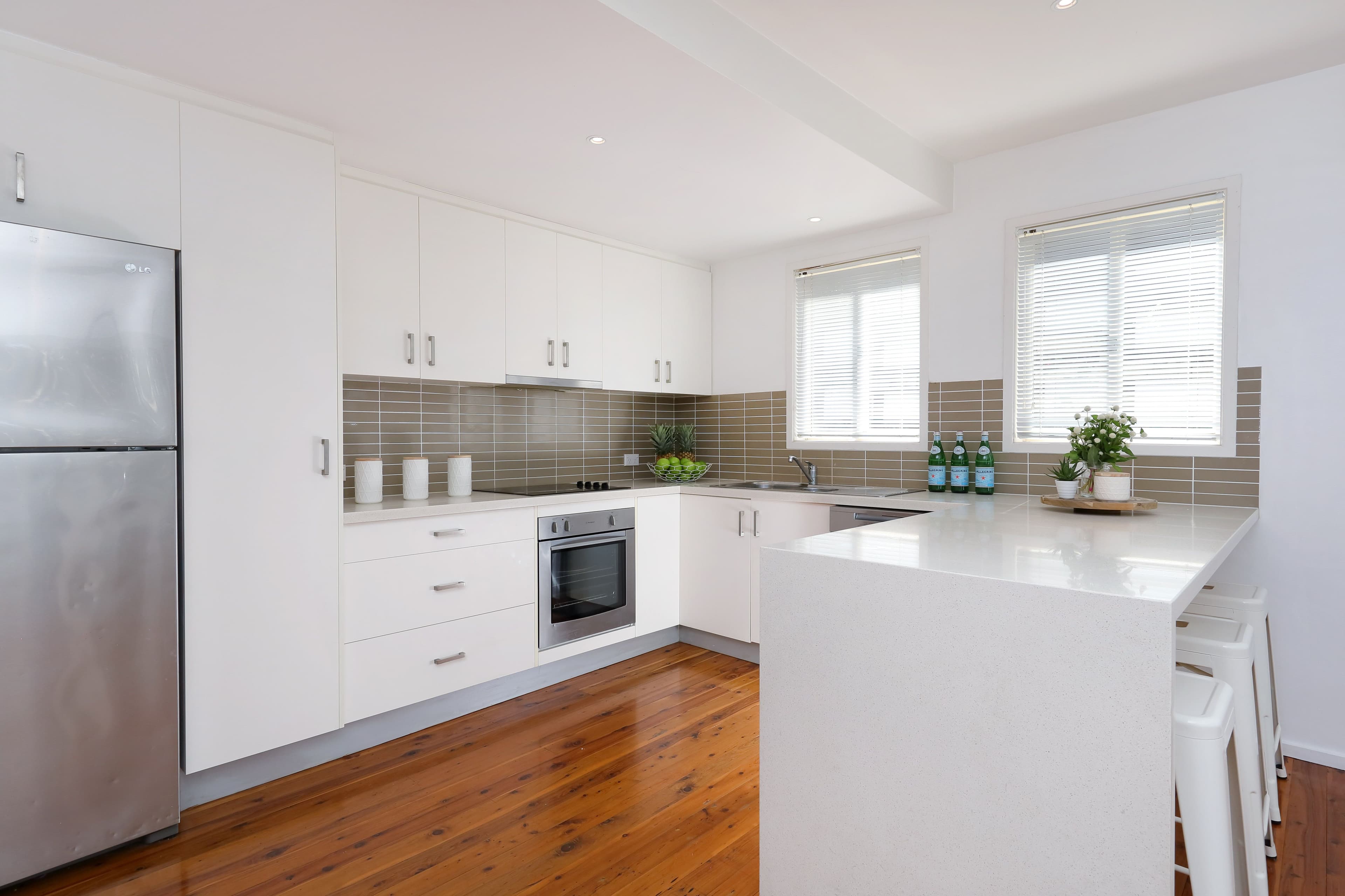 54 Wayne Avenue, Lugarno - Thumbnail 5