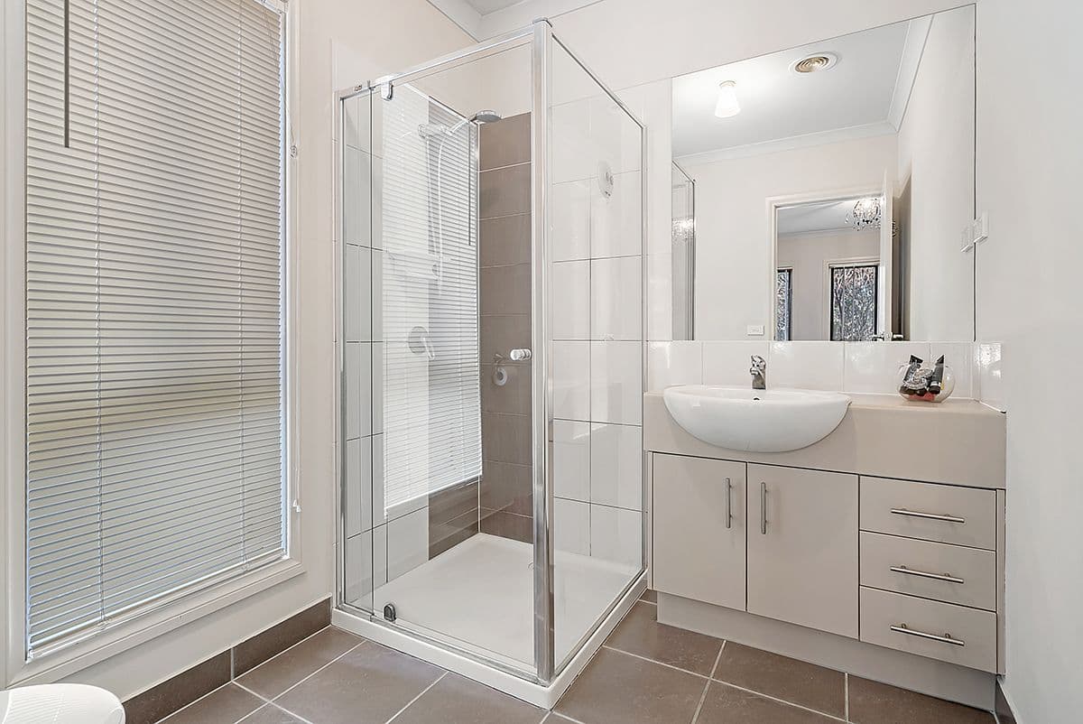 5 Flagstaff Loop, Craigieburn VIC 3064, Craigieburn - Thumbnail 8