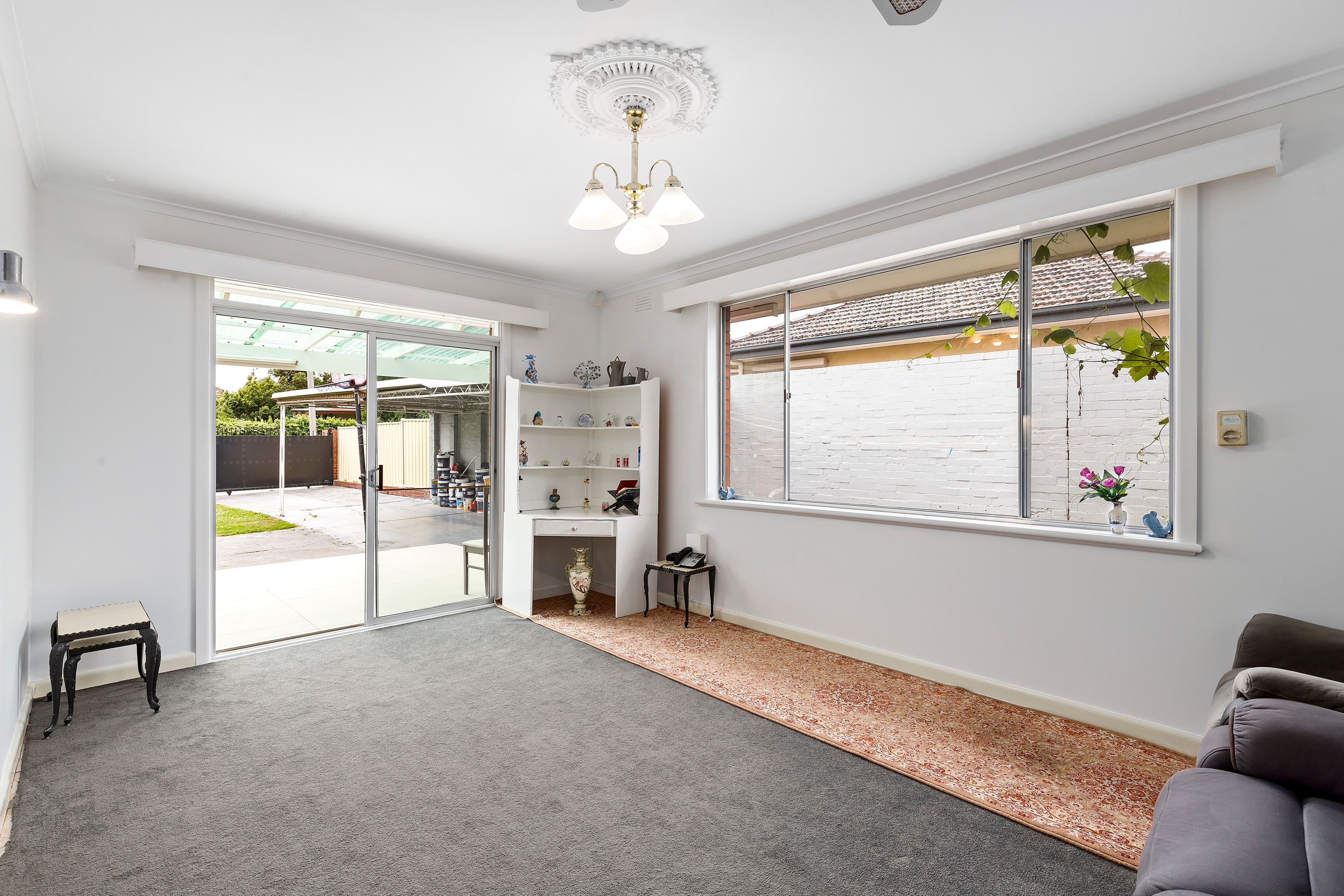 43 Hedge End Road, Mitcham VIC 3132, Mitcham - Thumbnail 2