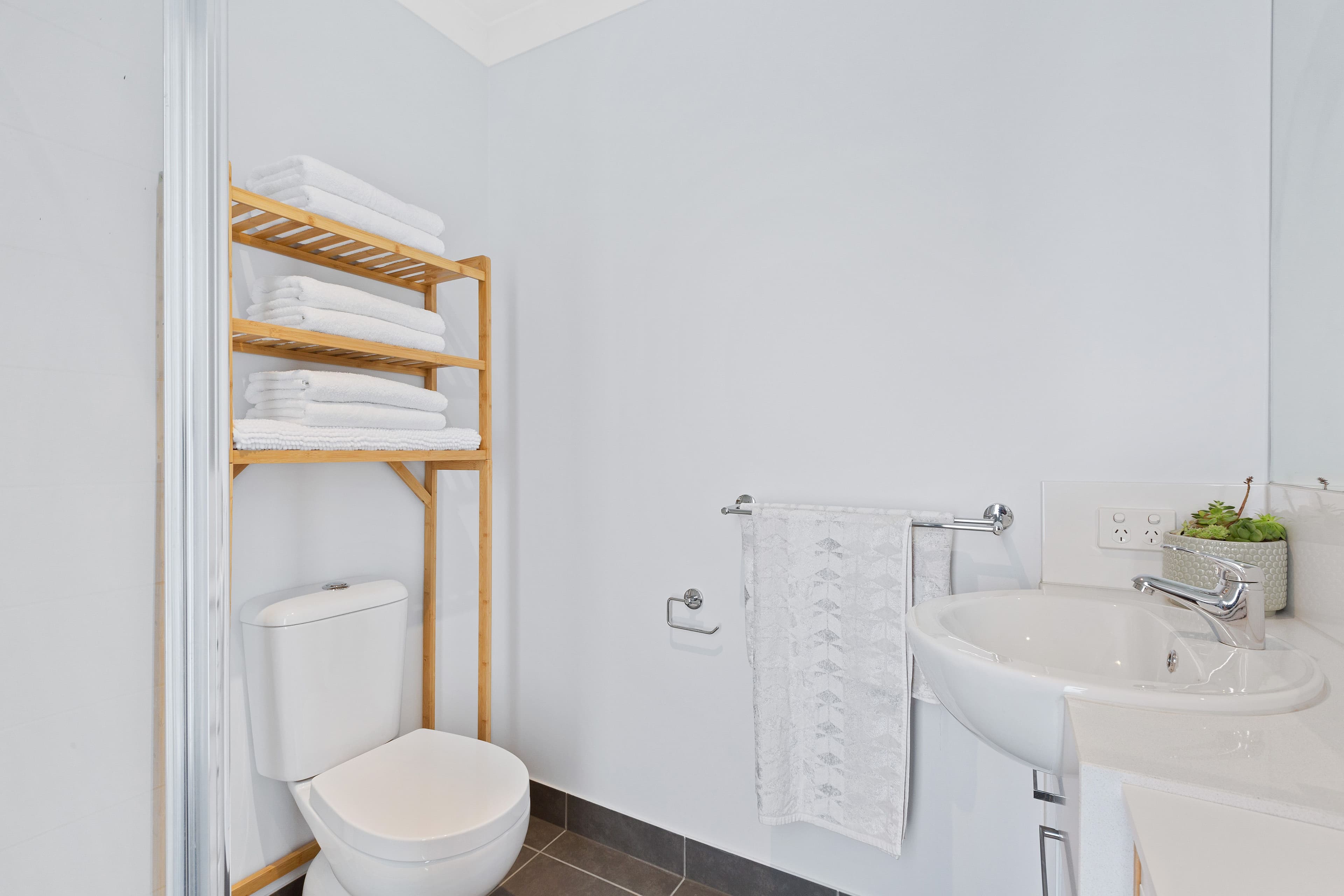 7 Nanea Path, Cranbourne VIC 3977, Cranbourne - Thumbnail 7
