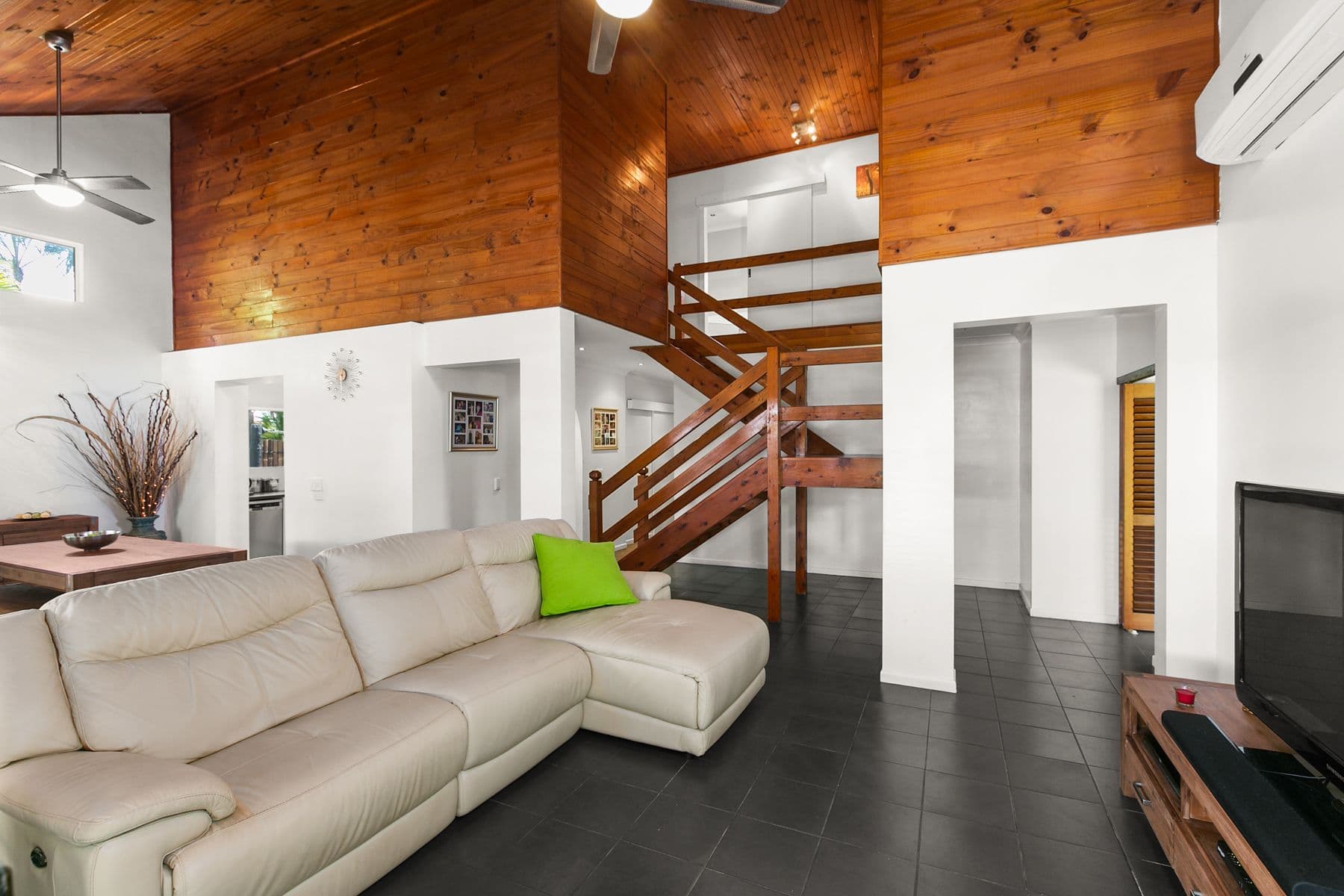 72 Wistaria Street, Holloways Beach QLD 4878, Holloways Beach - Thumbnail 3