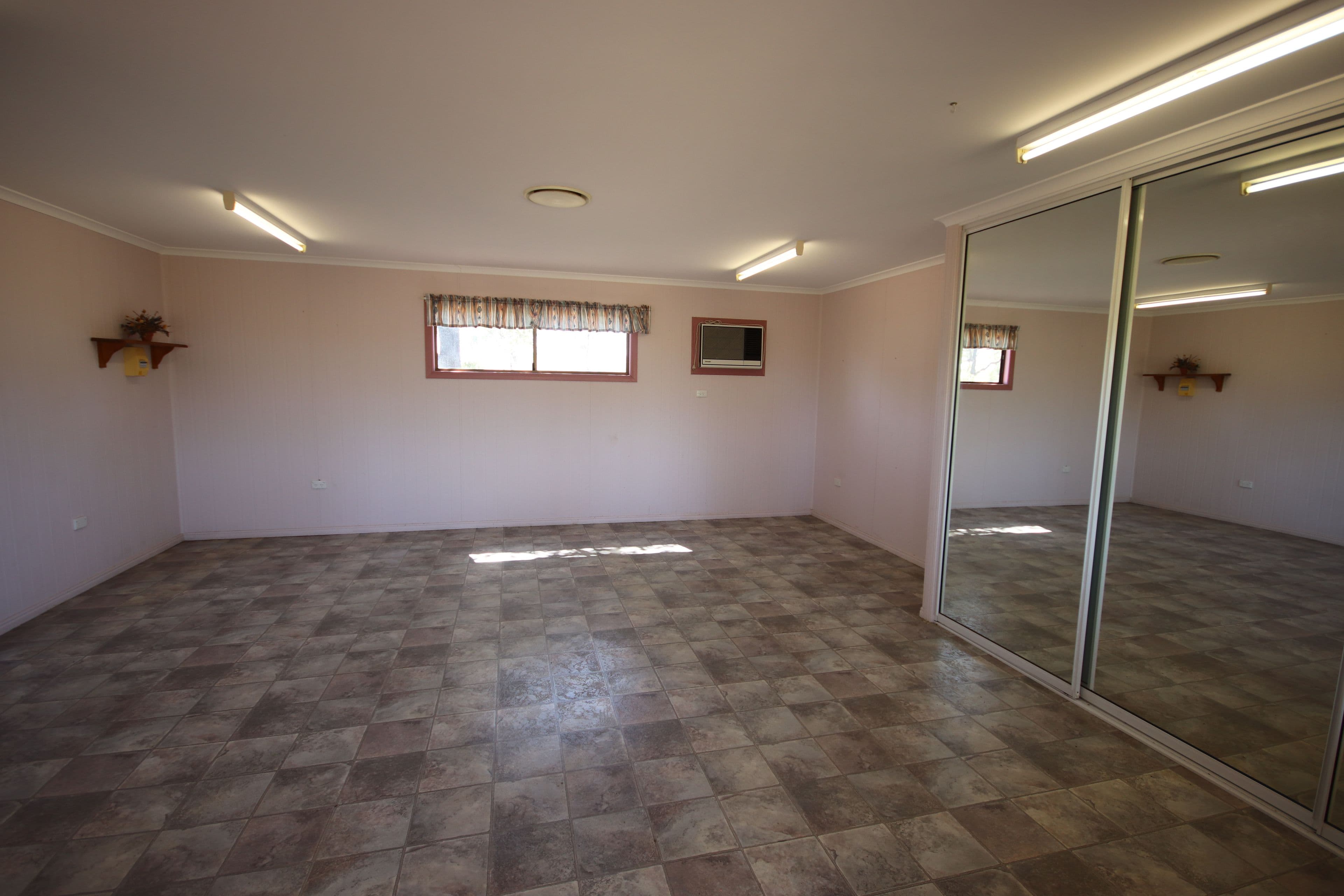 20364 Burnett Highway, Mundubbera QLD 4626, Mundubbera - Thumbnail 6