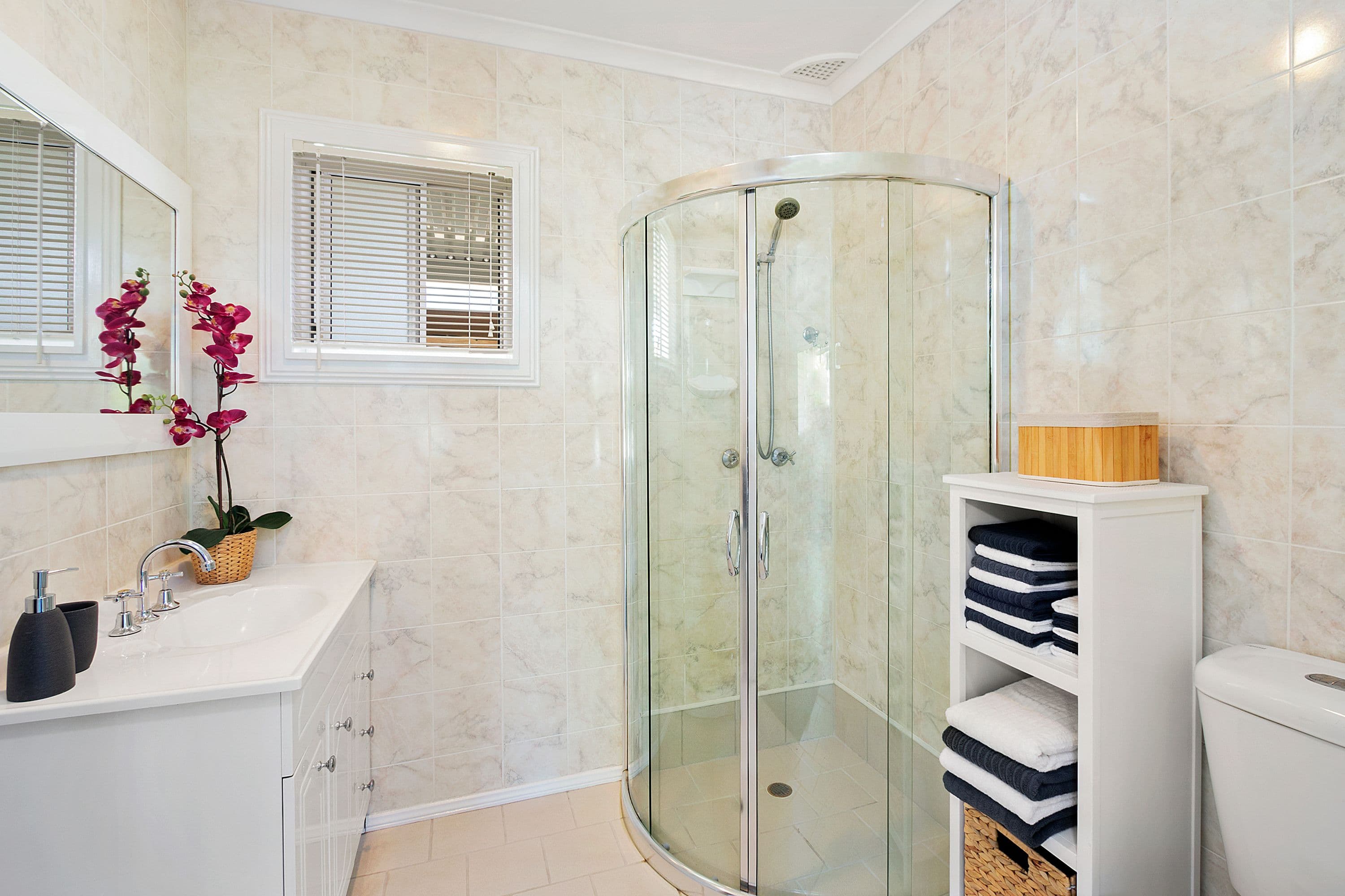 530 Londonderry Road, Londonderry - Thumbnail 7