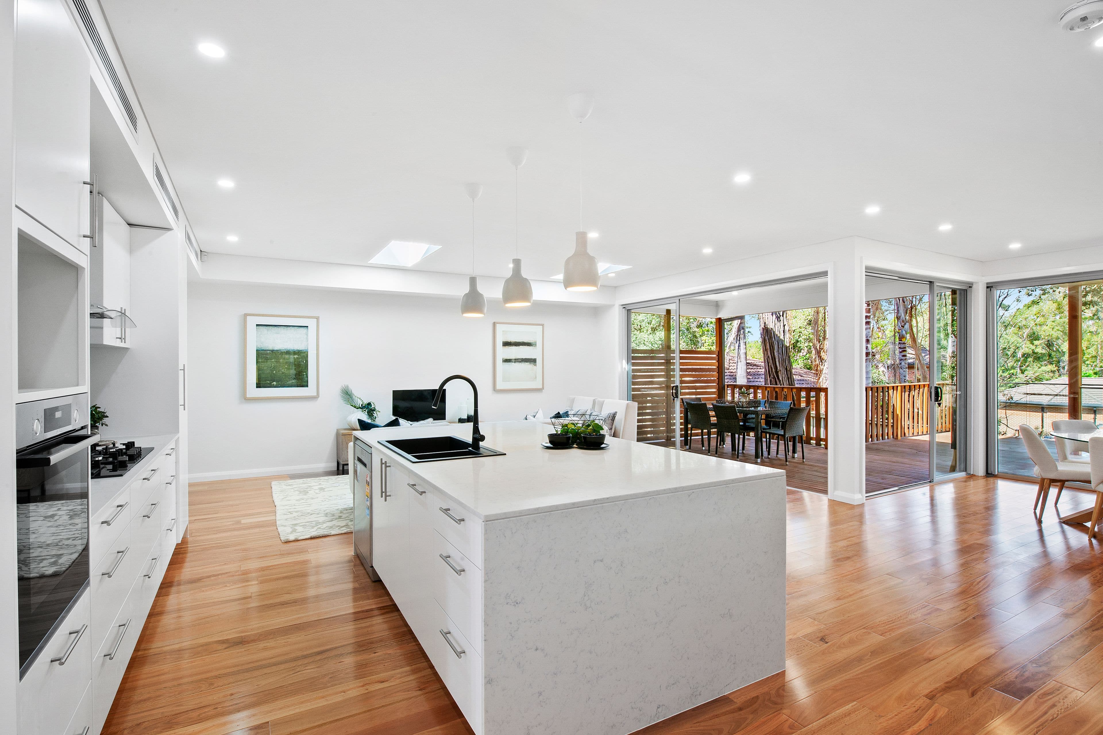 16 Elabana Crescent, Castle Hill - Image 1