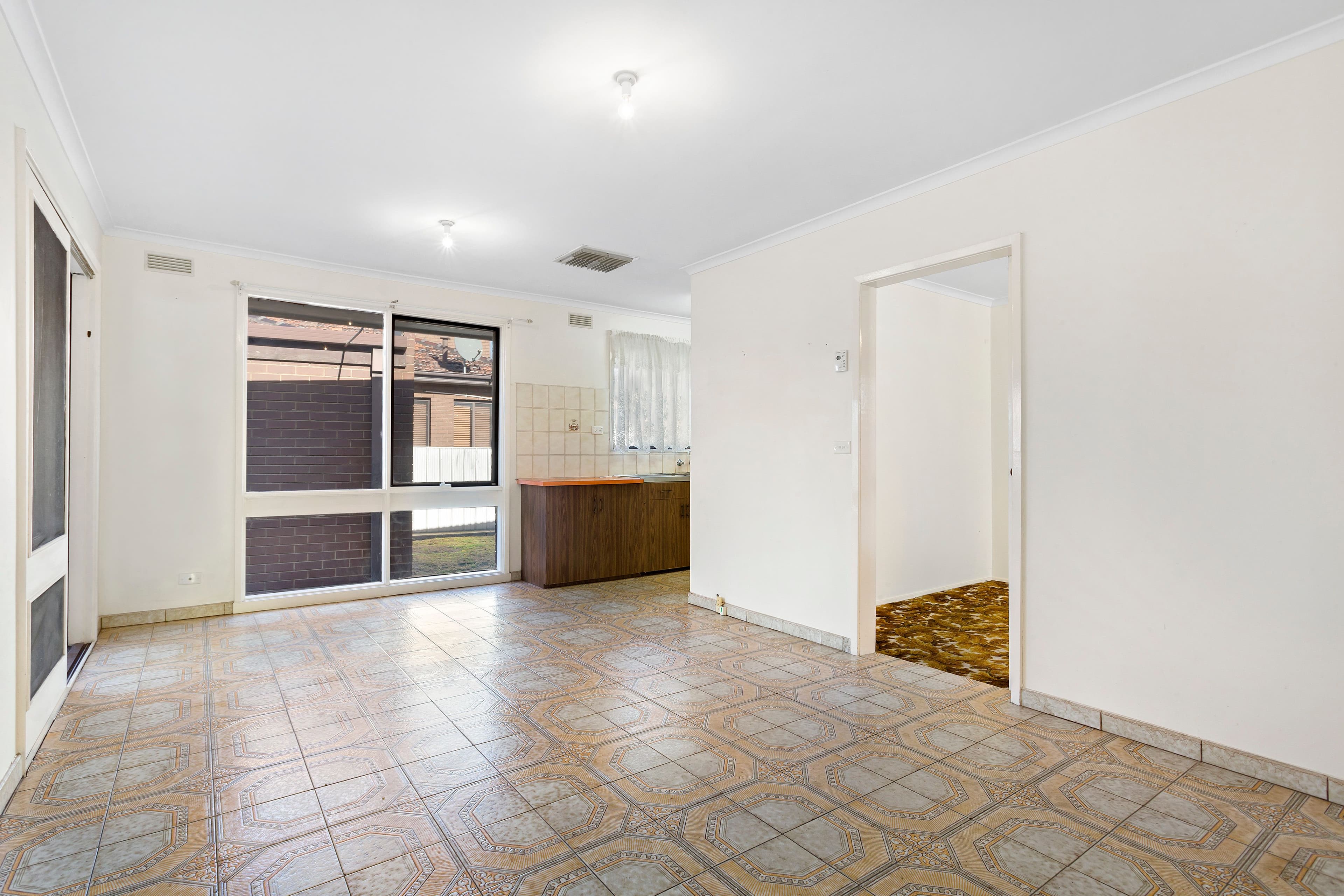 1 Hampstead Court, Thomastown VIC 3074, Thomastown - Thumbnail 2