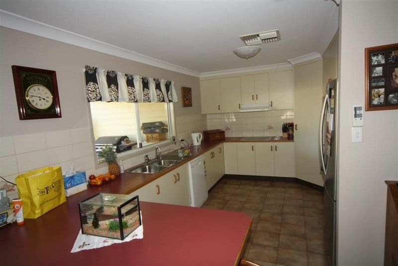 41  Burke Street, DALBY QLD 4405, Dalby - Thumbnail 3