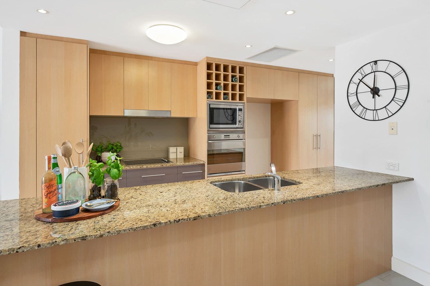 18 Canal Avenue, Runaway Bay QLD 4216, Runaway Bay - Thumbnail 5
