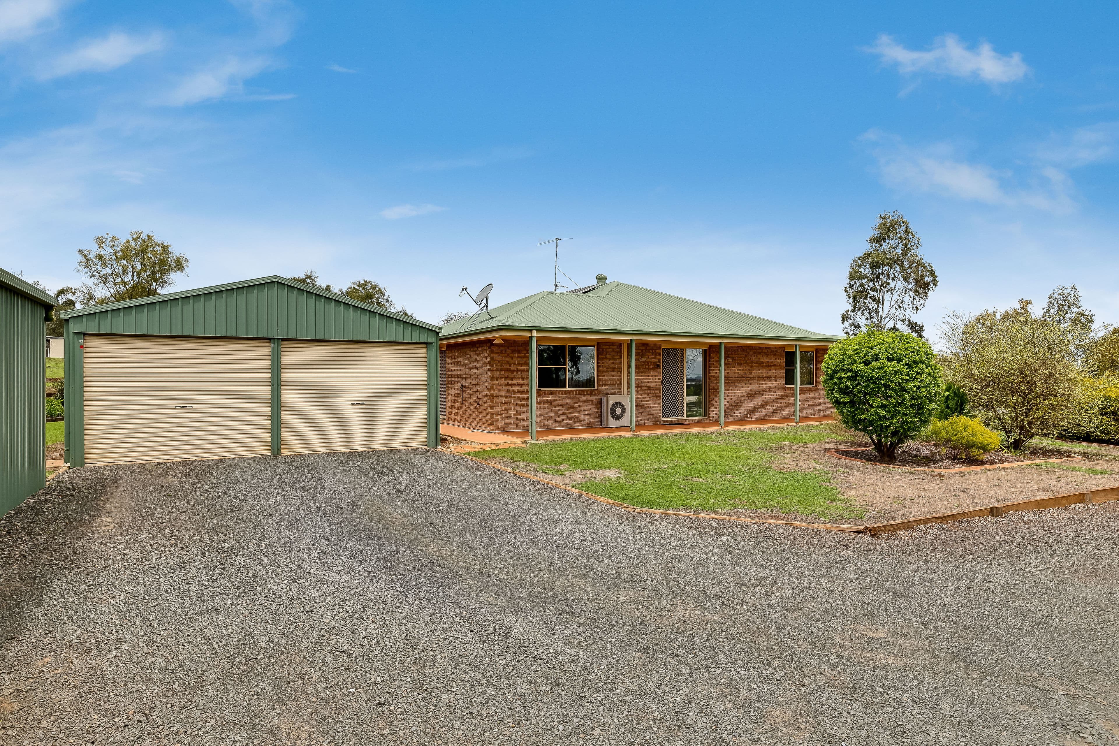 34 Stark Drive, Vale View QLD 4352, Vale View - Thumbnail 2