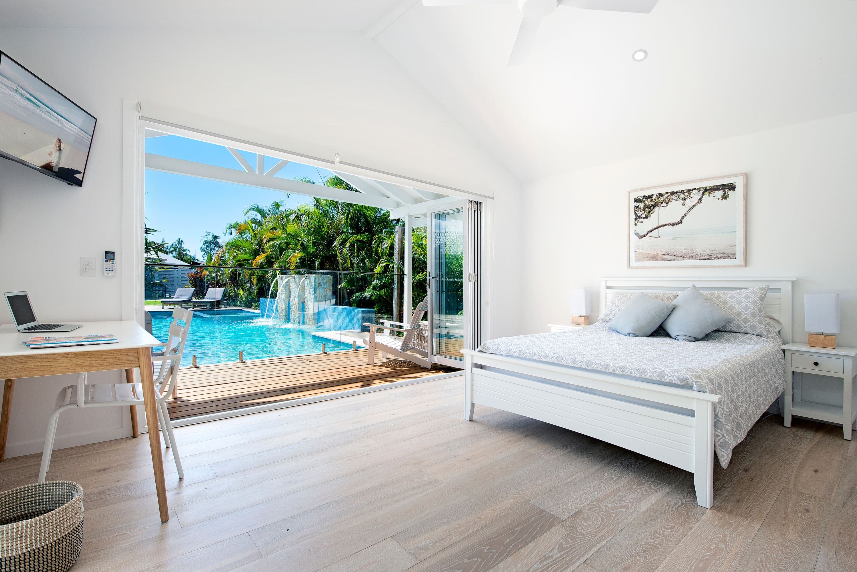 15 Timana Avenue, Mermaid Waters QLD 4218, Mermaid Waters - Thumbnail 4