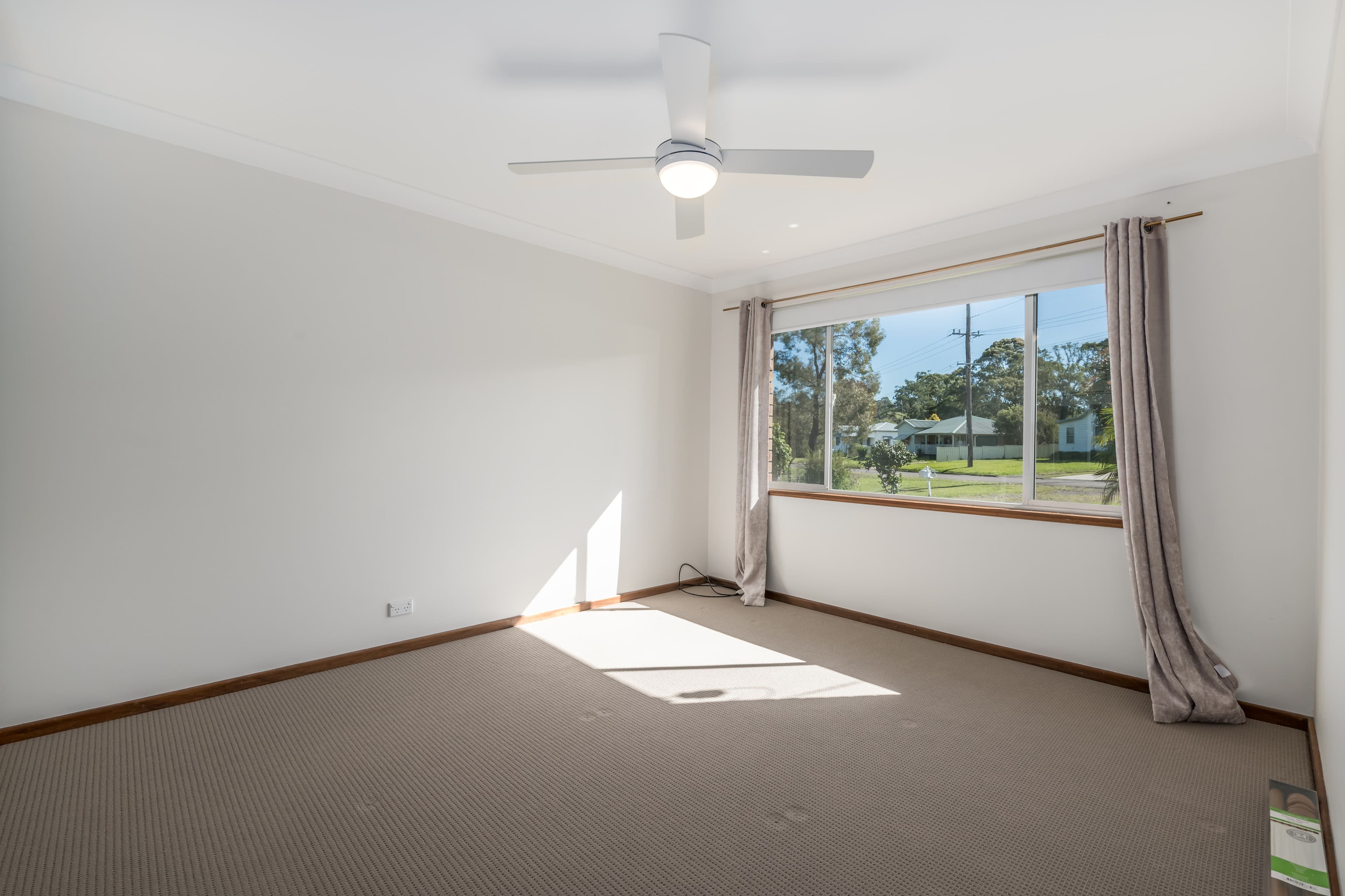 6 Reidsdale Road, Stroud Road - Thumbnail 5