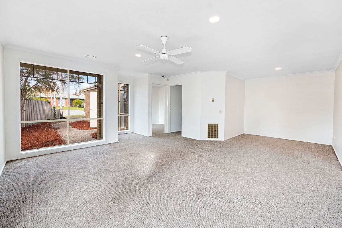 3 Curnow Court, Cranbourne West VIC 3977, Cranbourne West - Thumbnail 2