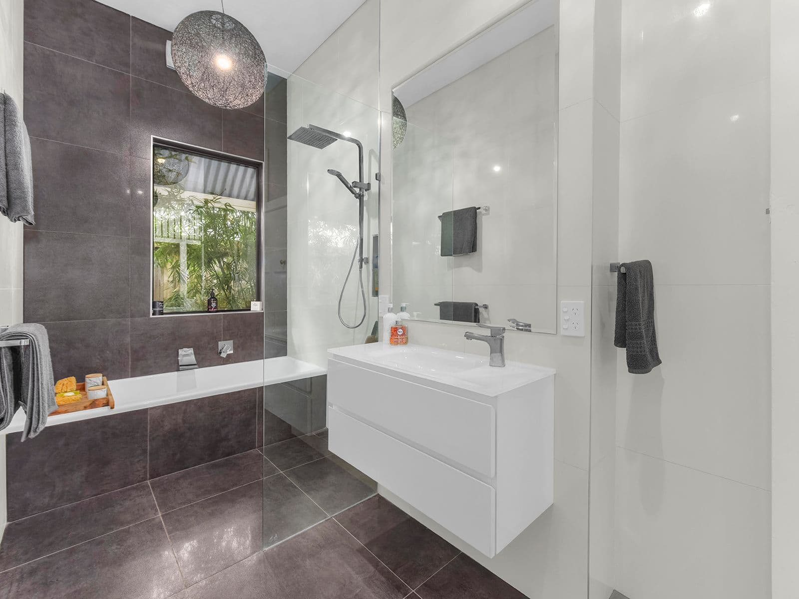 4 Little Bennett Street, Norman Park QLD 4170, Norman Park - Thumbnail 5
