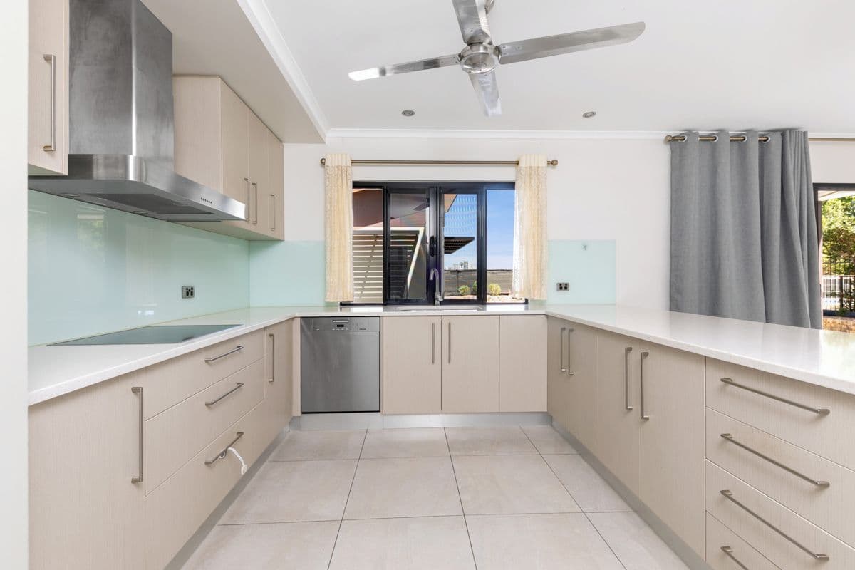 28 Bayview Boulevard, Bayview NT 0820, Bayview - Thumbnail 2