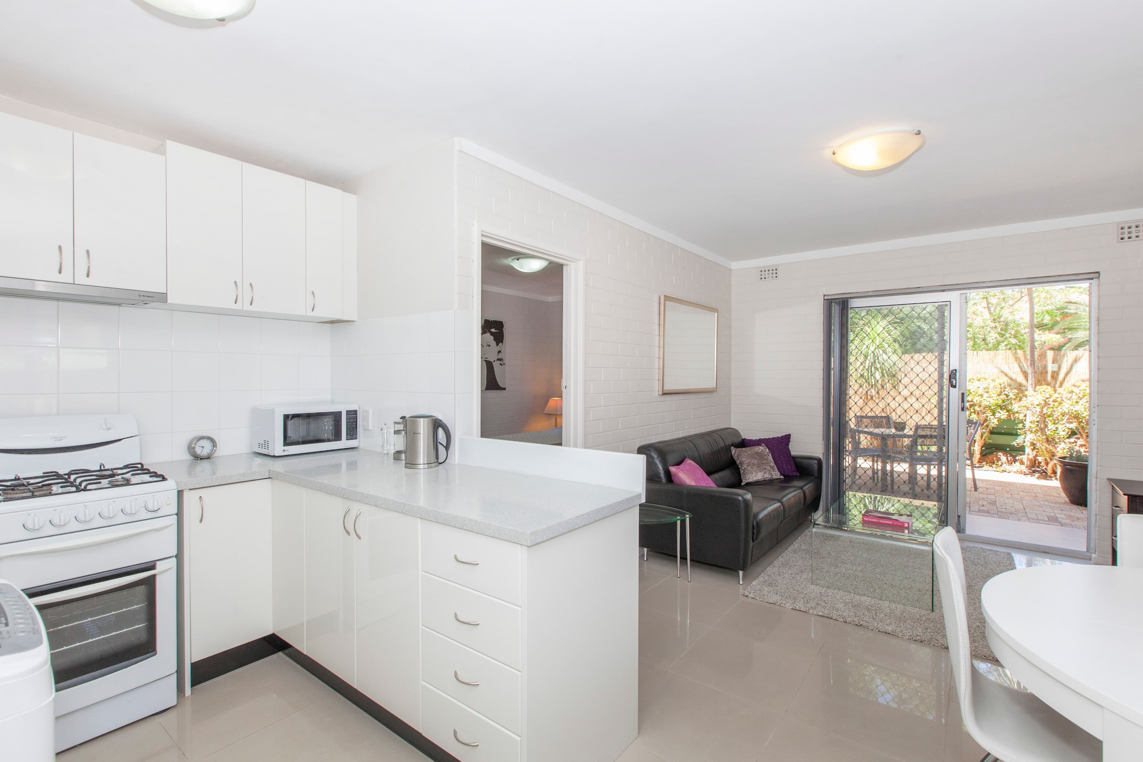 1/11-19 Stirling Road, Claremont WA 6010, Claremont - Thumbnail 2
