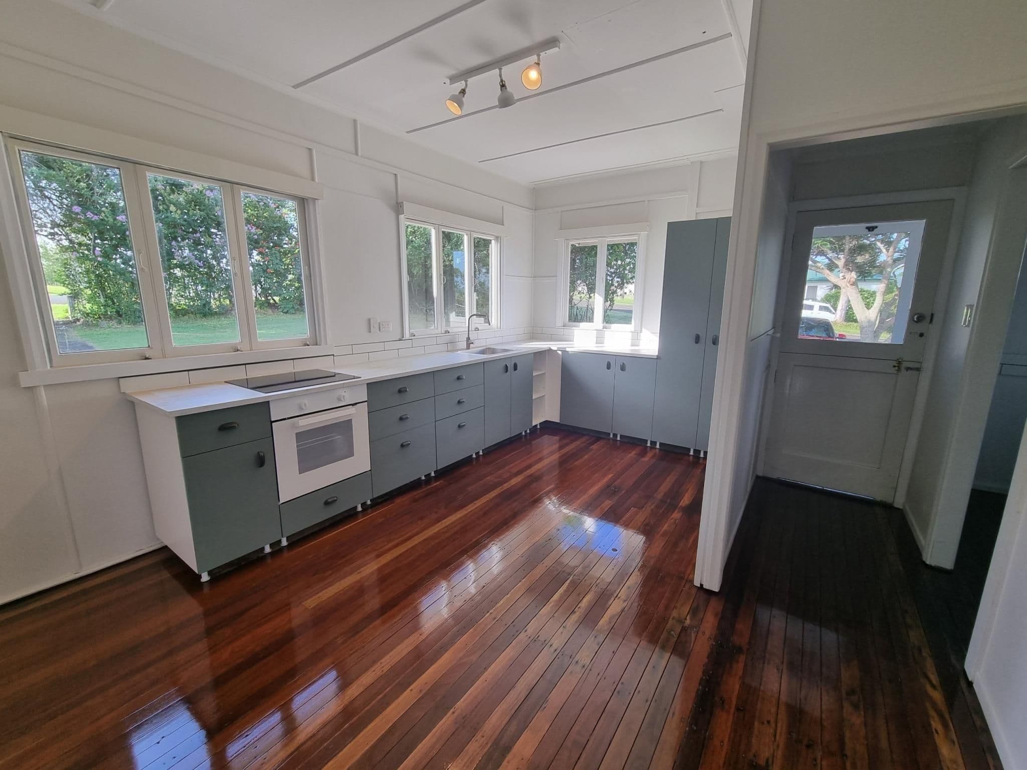 94 KENNEDY Street, Kilcoy QLD 4515, Kilcoy - Thumbnail 2