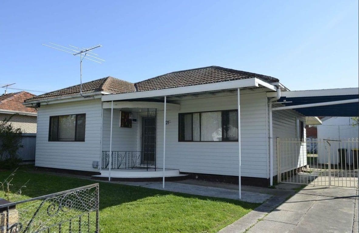 21 Marsden Crescent, St Albans VIC 3021, St Albans - Image 1