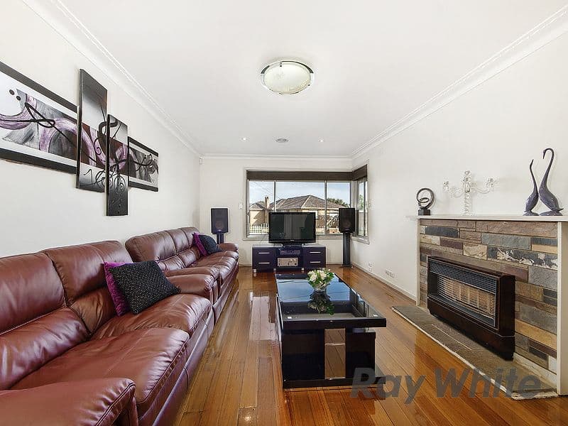 12 Obrien Drive, St Albans VIC 3021, St Albans - Thumbnail 2