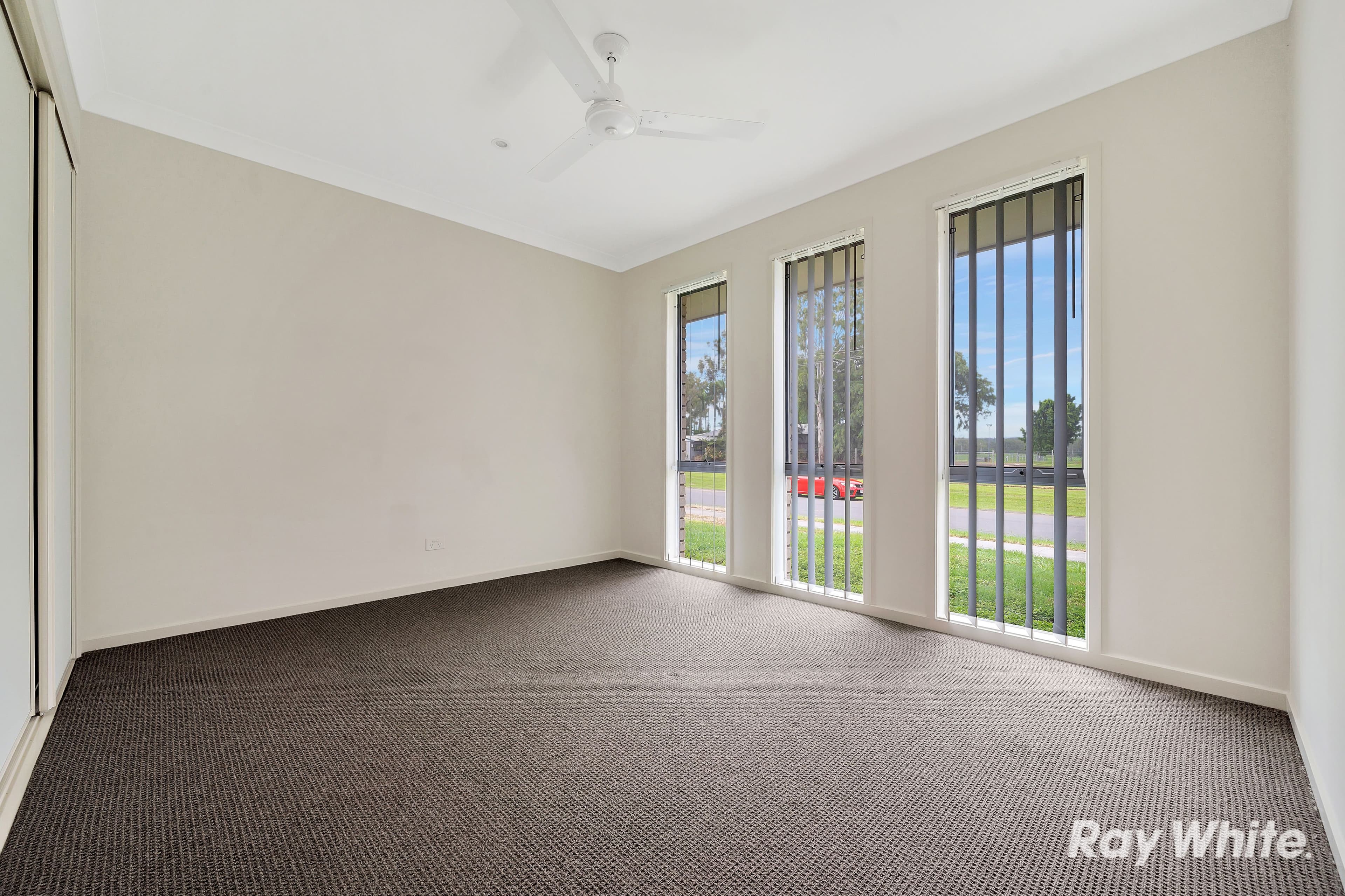 45 Oxford Street, North Booval QLD 4304, North Booval - Thumbnail 4