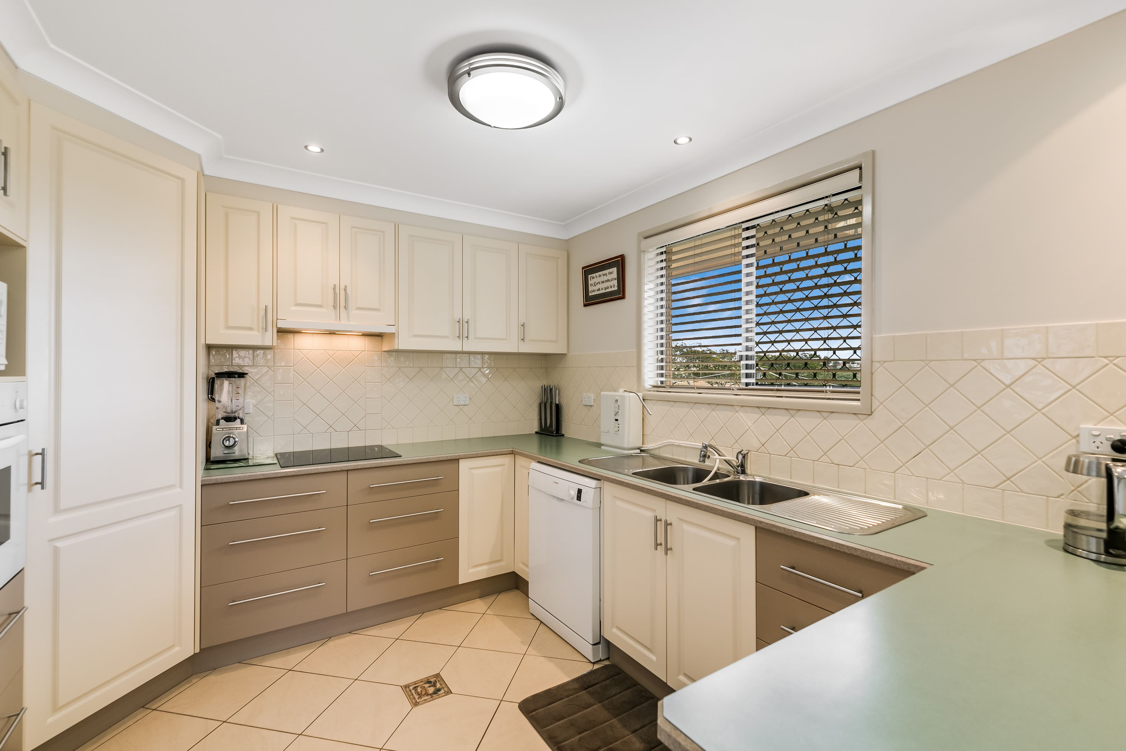 19 Jason Street, Wilsonton Heights QLD 4350, Wilsonton Heights - Thumbnail 3