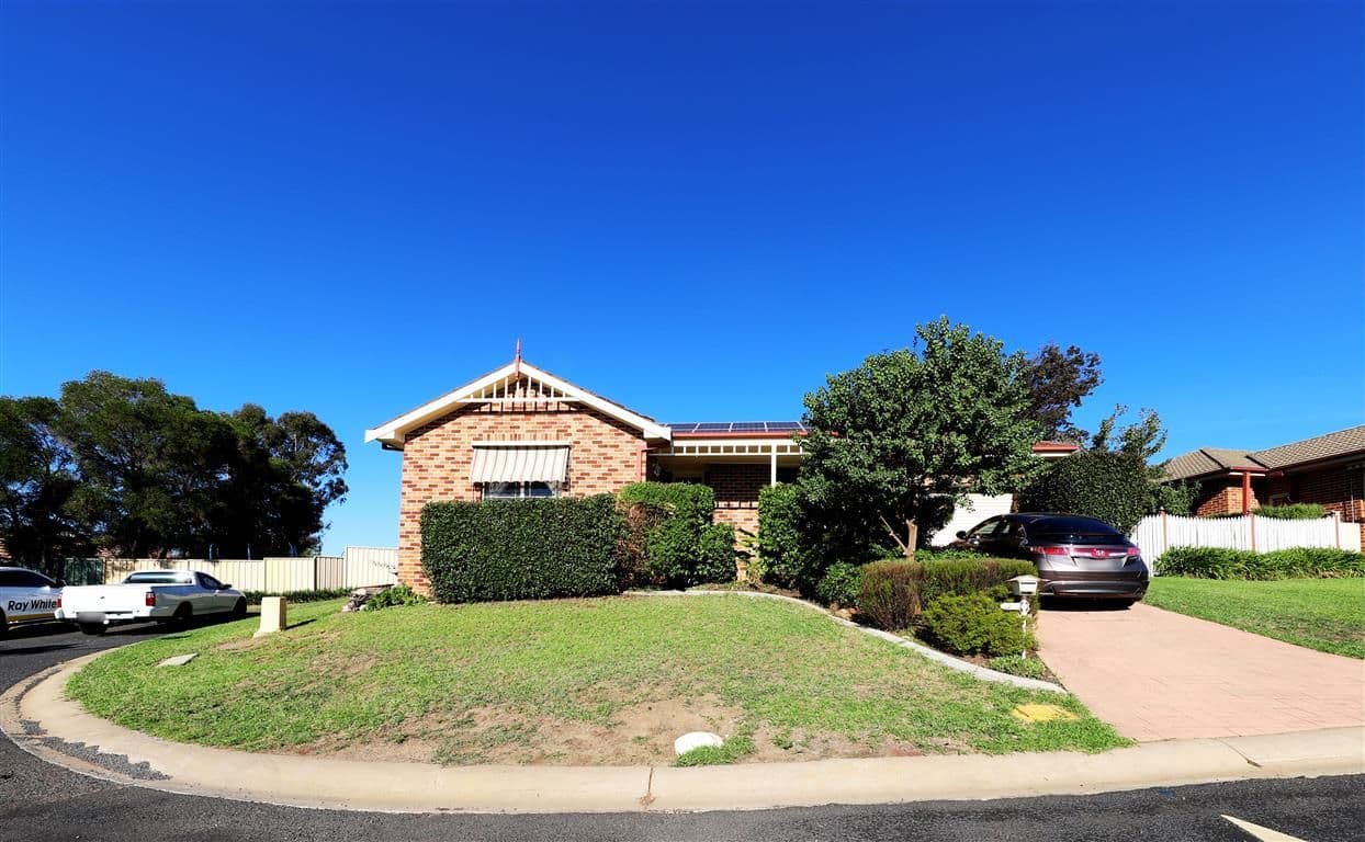 2 Coolamine Circuit, Tumut - Image 1