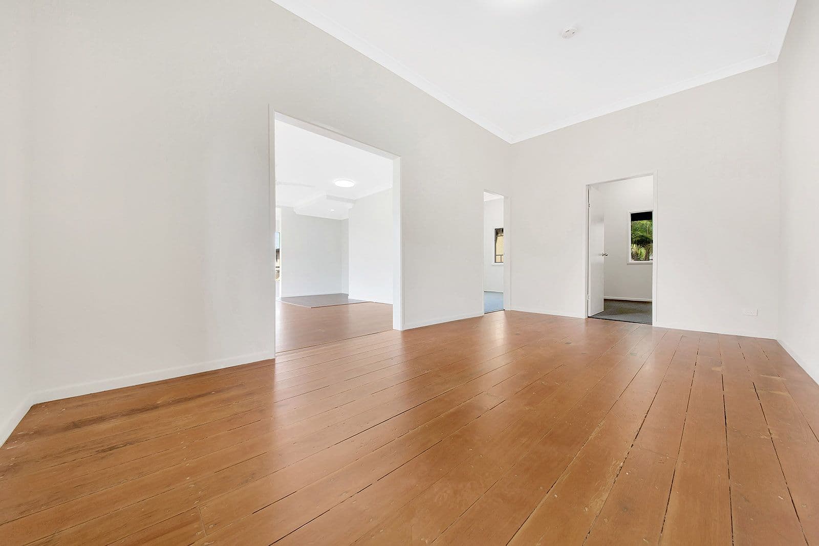 36a Kent Street, West Gladstone QLD 4680, West Gladstone - Thumbnail 3