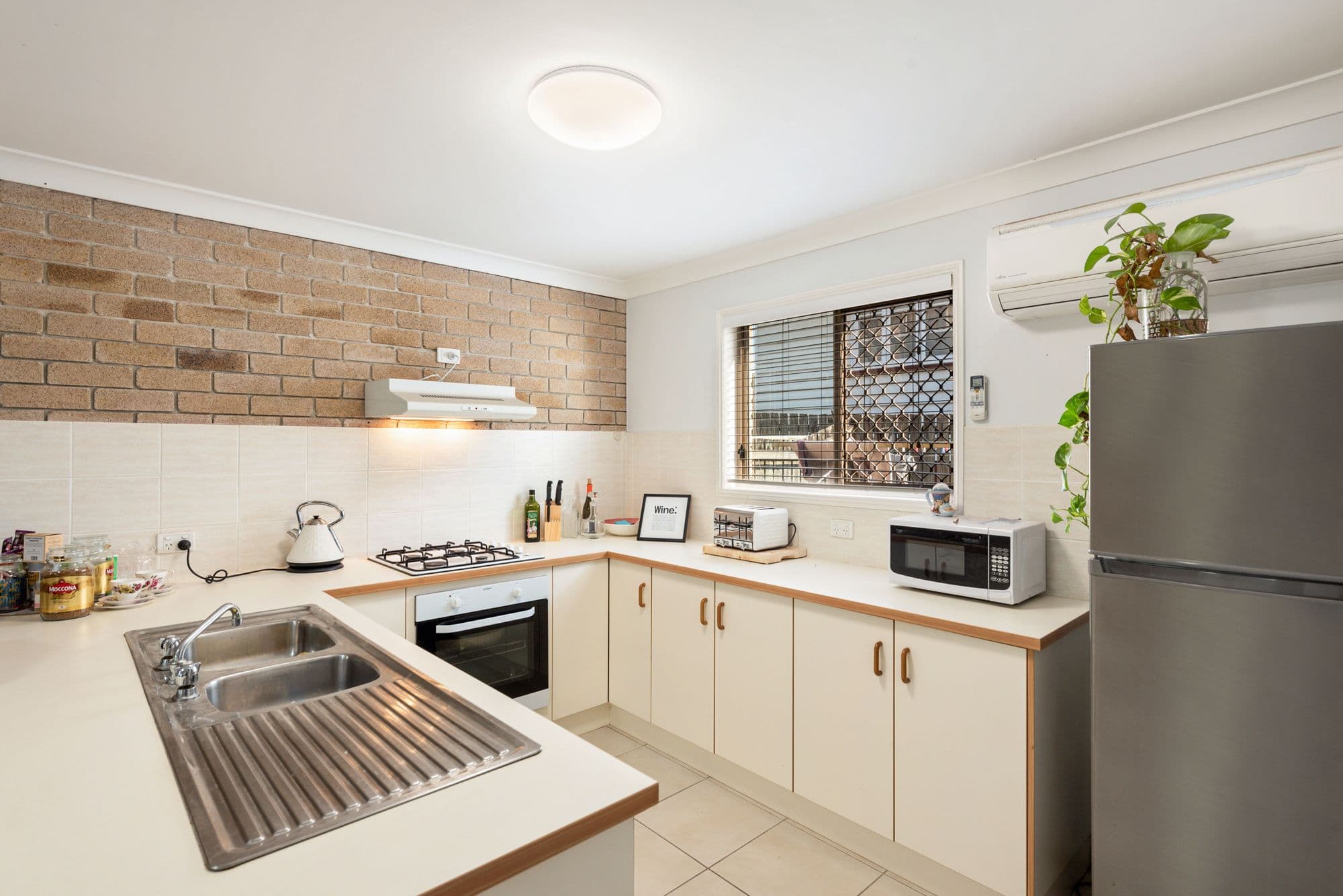 15 Coyne Street, Sherwood QLD 4075, Sherwood - Image 1