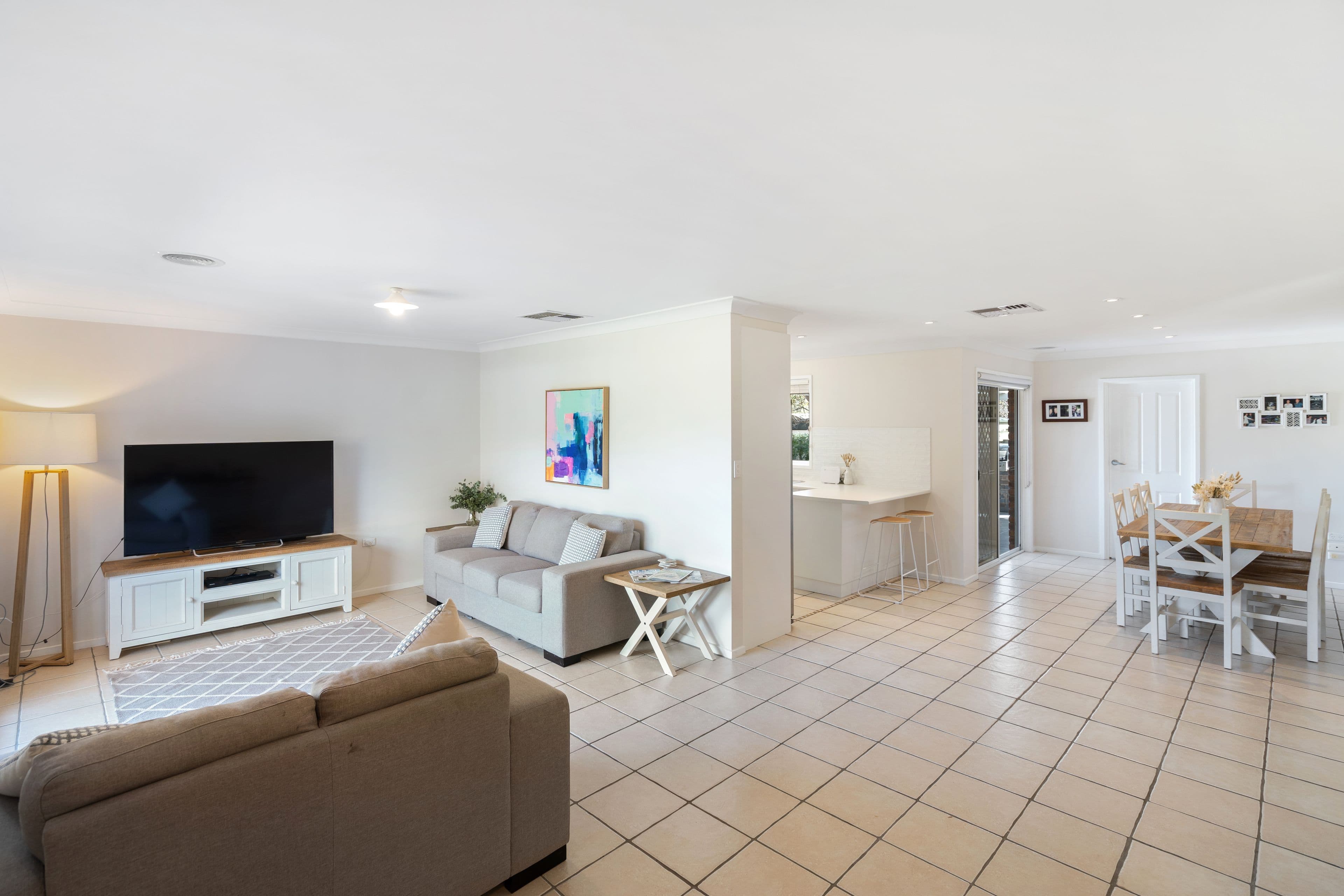 9 Atkins Place, Estella NSW 2650, Estella - Thumbnail 5
