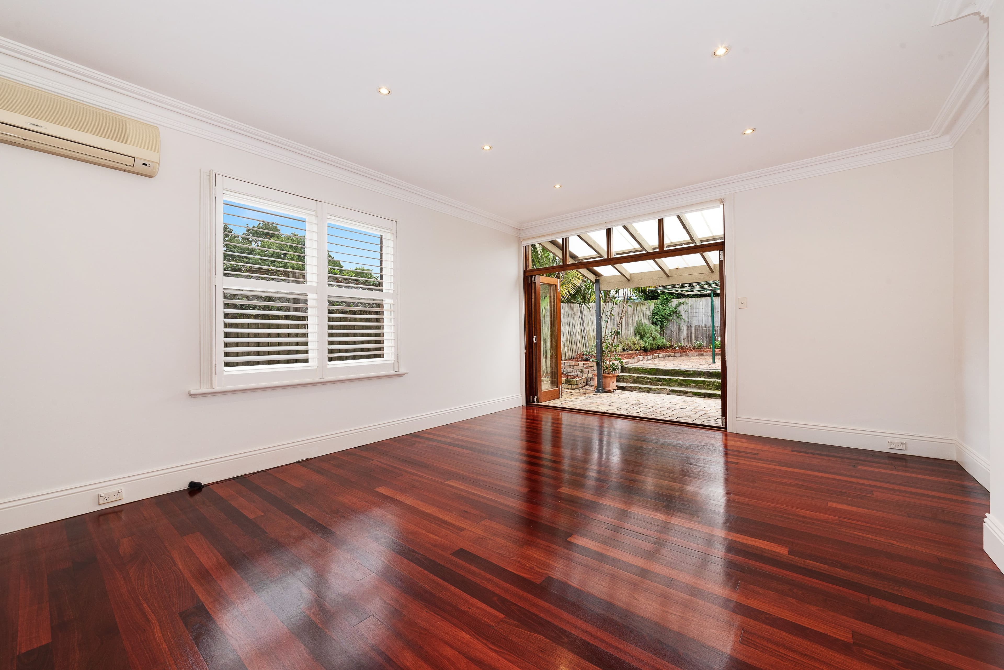 10 Royalist Road, Mosman NSW 2088, Mosman - Thumbnail 2