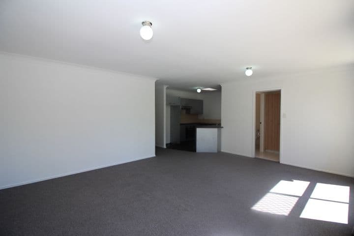 31 Usher Avenue, Labrador QLD 4215, Labrador - Thumbnail 6