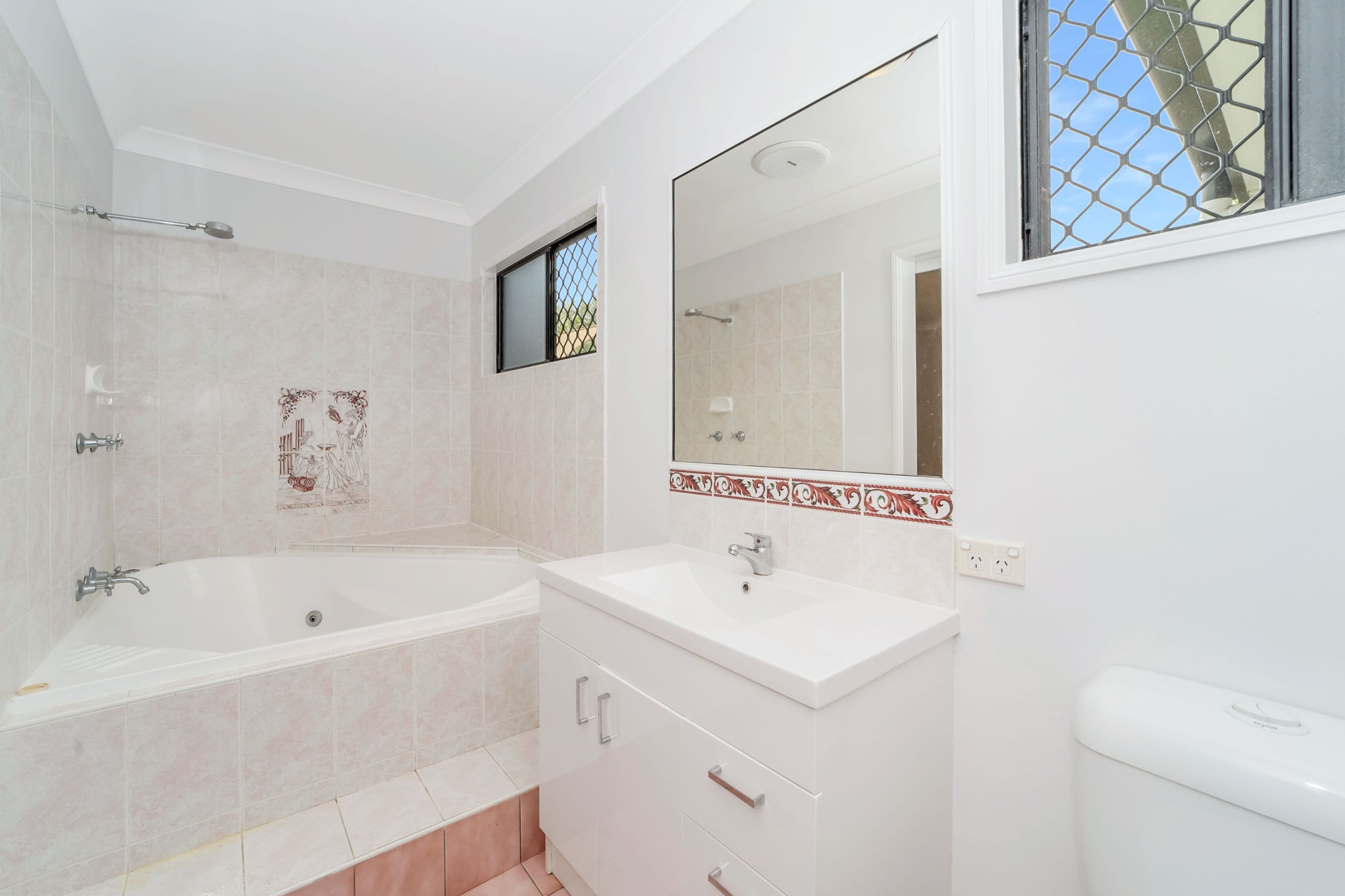 11 Florida Place, Kirwan QLD 4817, Kirwan - Thumbnail 8