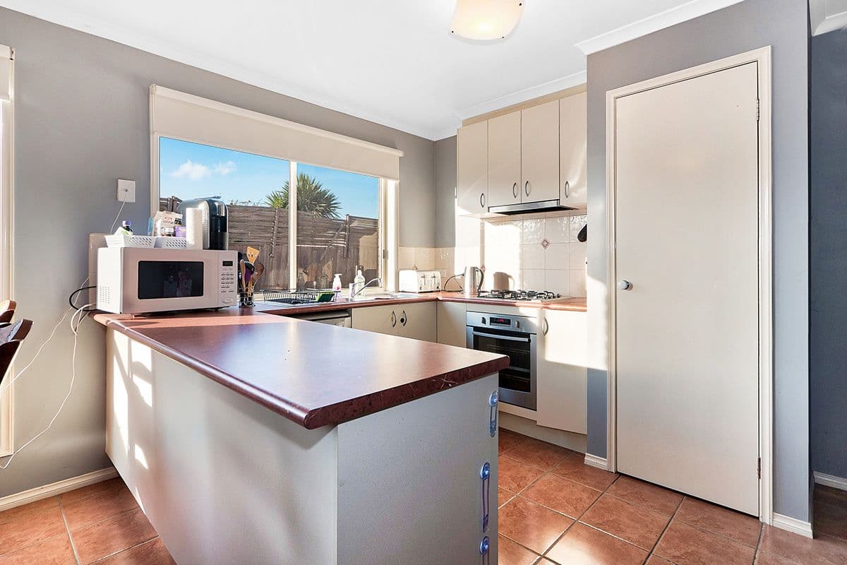 7 Cambridge Close, Cranbourne East VIC 3977, Cranbourne East - Thumbnail 5