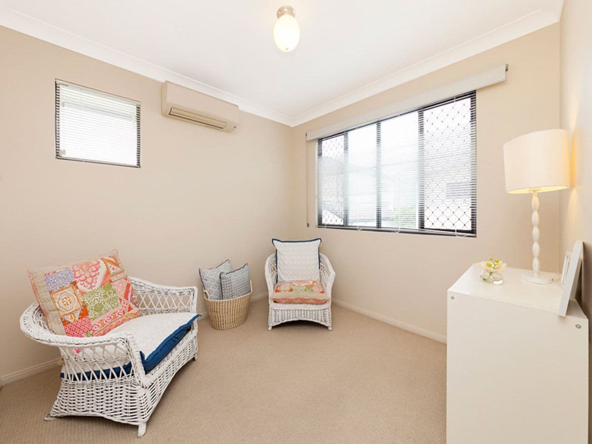 34 Warren Street, St Lucia QLD 4067, St Lucia - Thumbnail 4