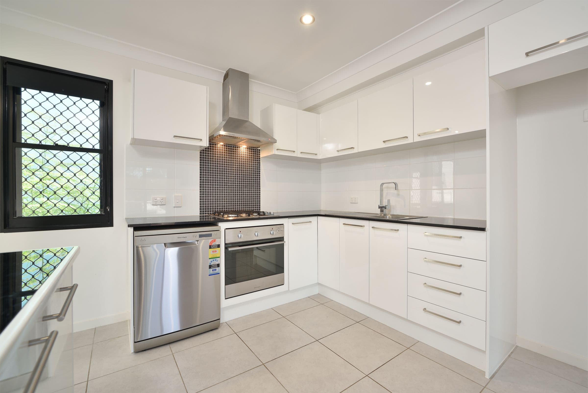3 Christina Road, Clinton QLD 4680, Clinton - Thumbnail 2