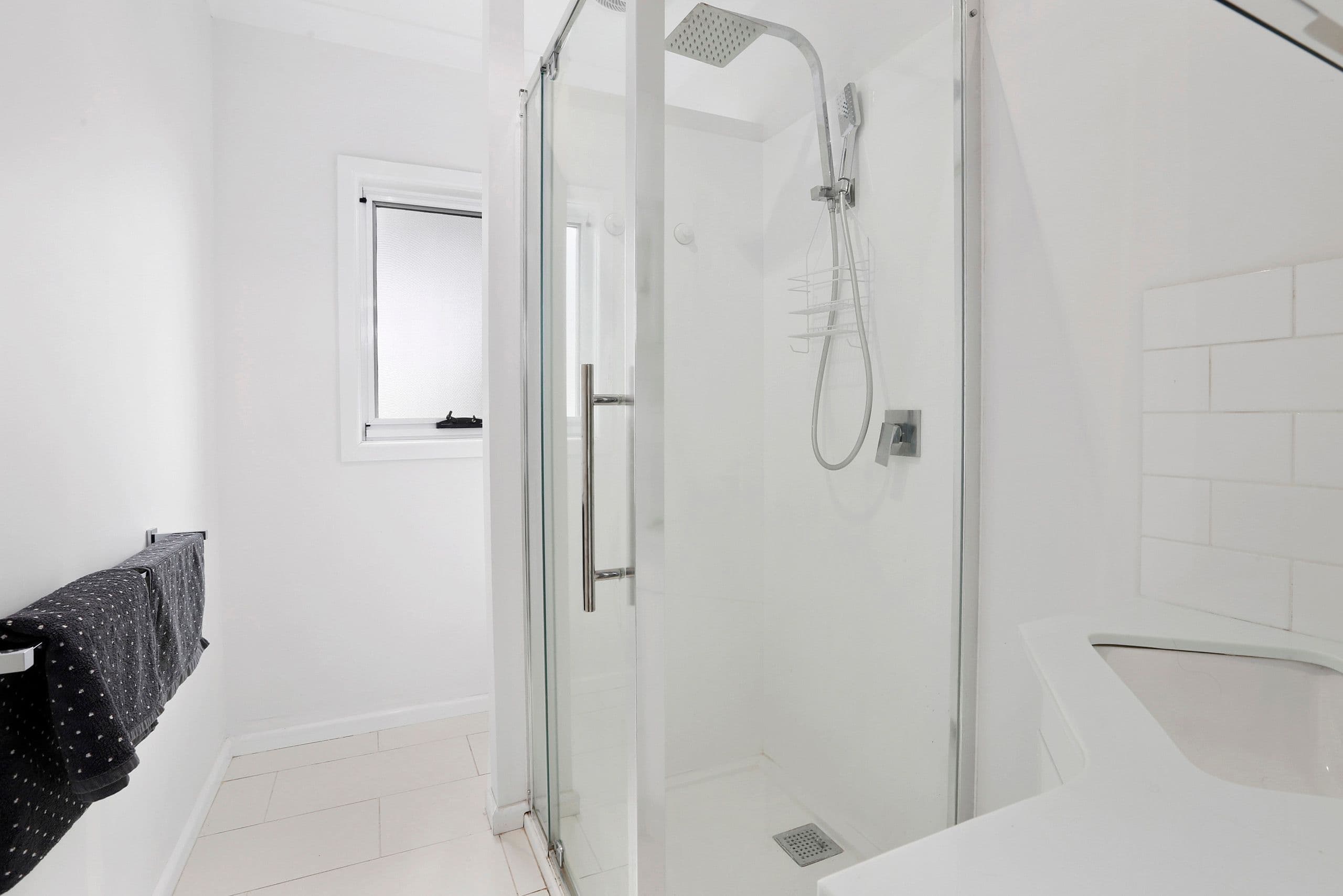 120 Coonawarra Drive, Avalon VIC 3212, Avalon - Thumbnail 6