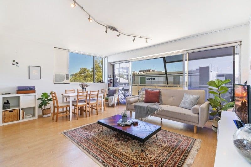 12 Underhill Avenue, Indooroopilly QLD 4068, Indooroopilly - Thumbnail 2
