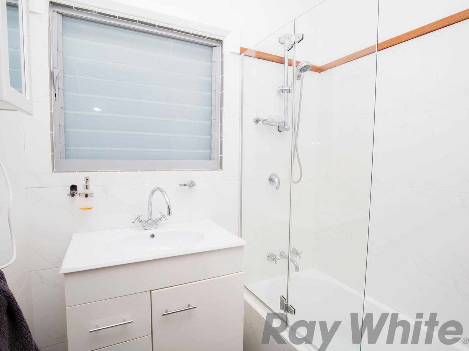 12 First Avenue, North Lambton - Thumbnail 6