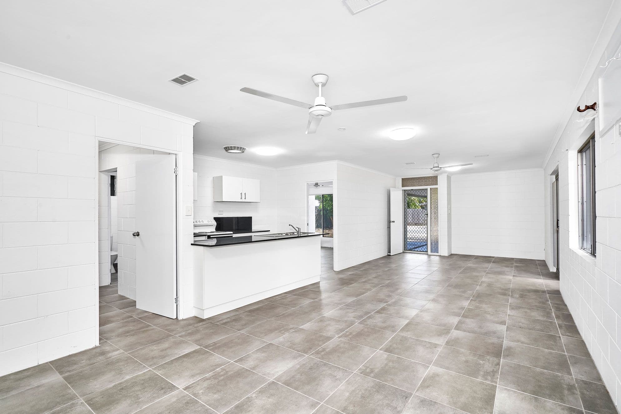 37 Magnolia Street, Holloways Beach QLD 4878, Holloways Beach - Thumbnail 4