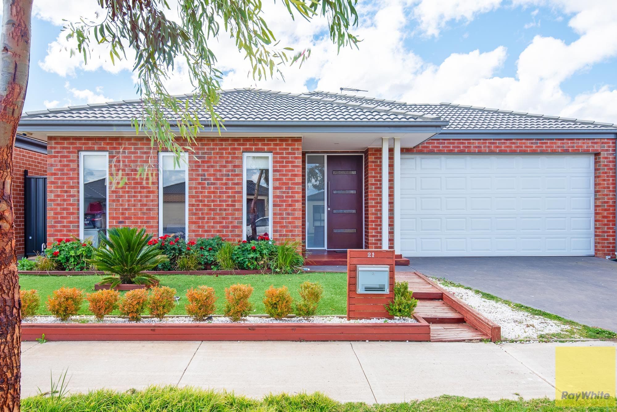 21 Omaroo Street, Truganina VIC 3029, Truganina - Thumbnail 3