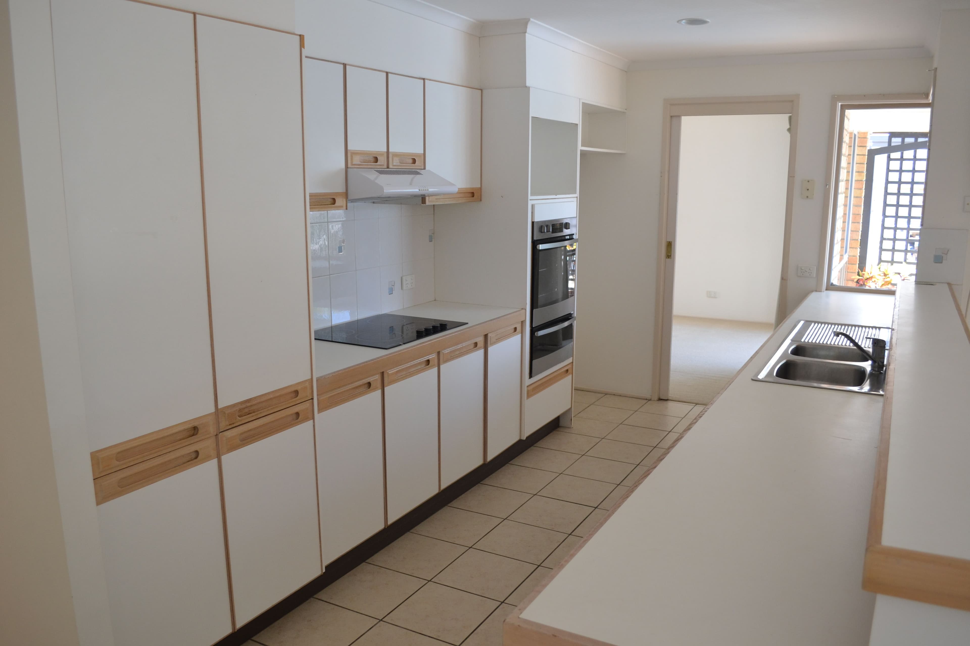 11 Nirvana Court, Runaway Bay QLD 4216, Runaway Bay - Thumbnail 5