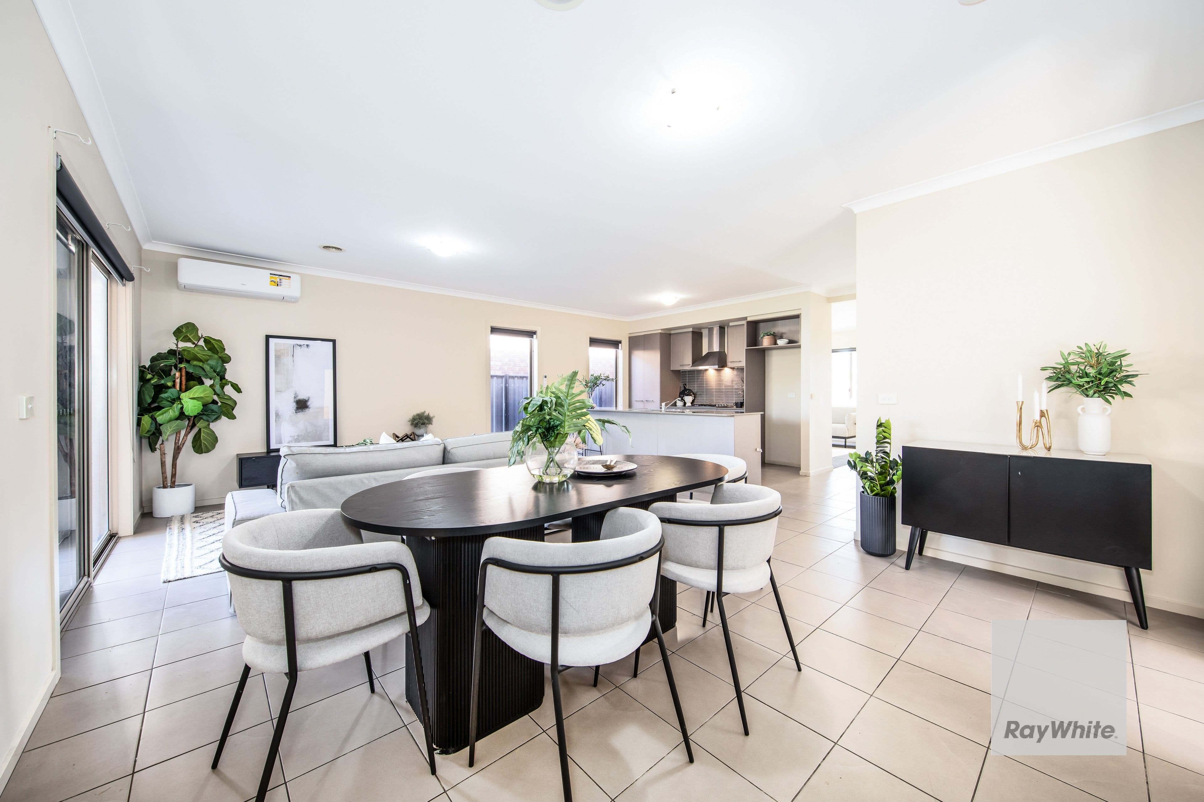 39 Manderston Avenue, DERRIMUT VIC 3026, Derrimut - Thumbnail 4