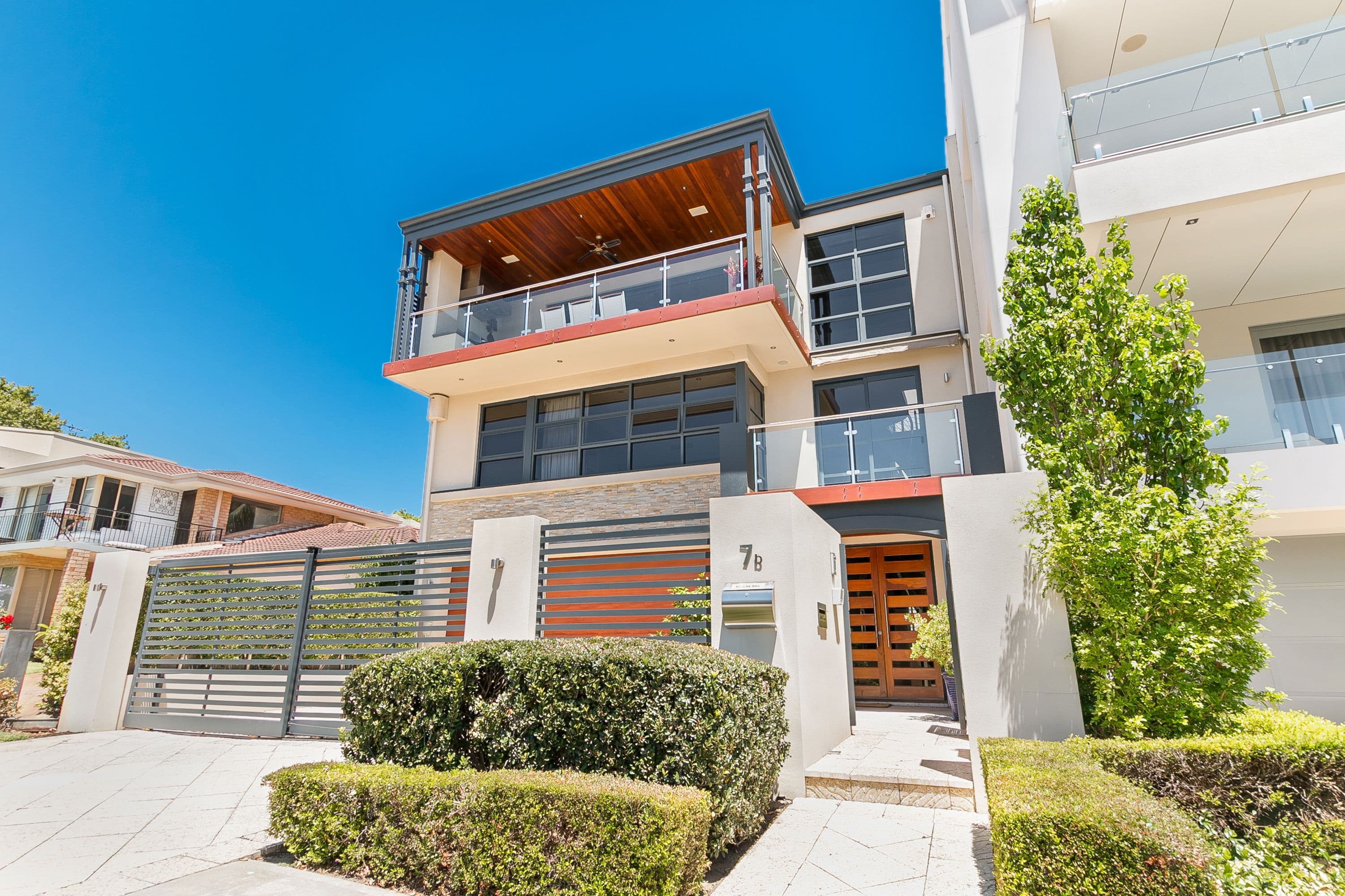 7B Moreau Mews, Applecross WA 6153, Applecross - Image 1